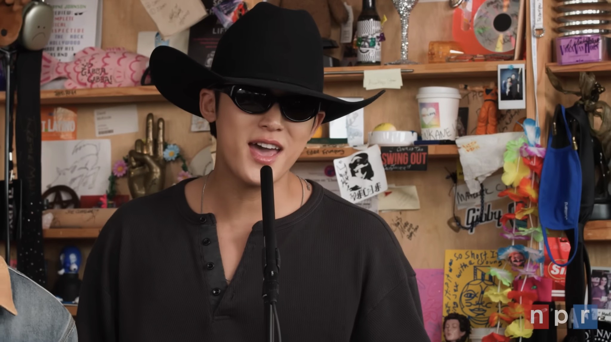 Pilipino - SEVENTEEN ON NPR'S TINY DESK 🤩🩵🩷 Muling gumawa ng kasaysayan ...