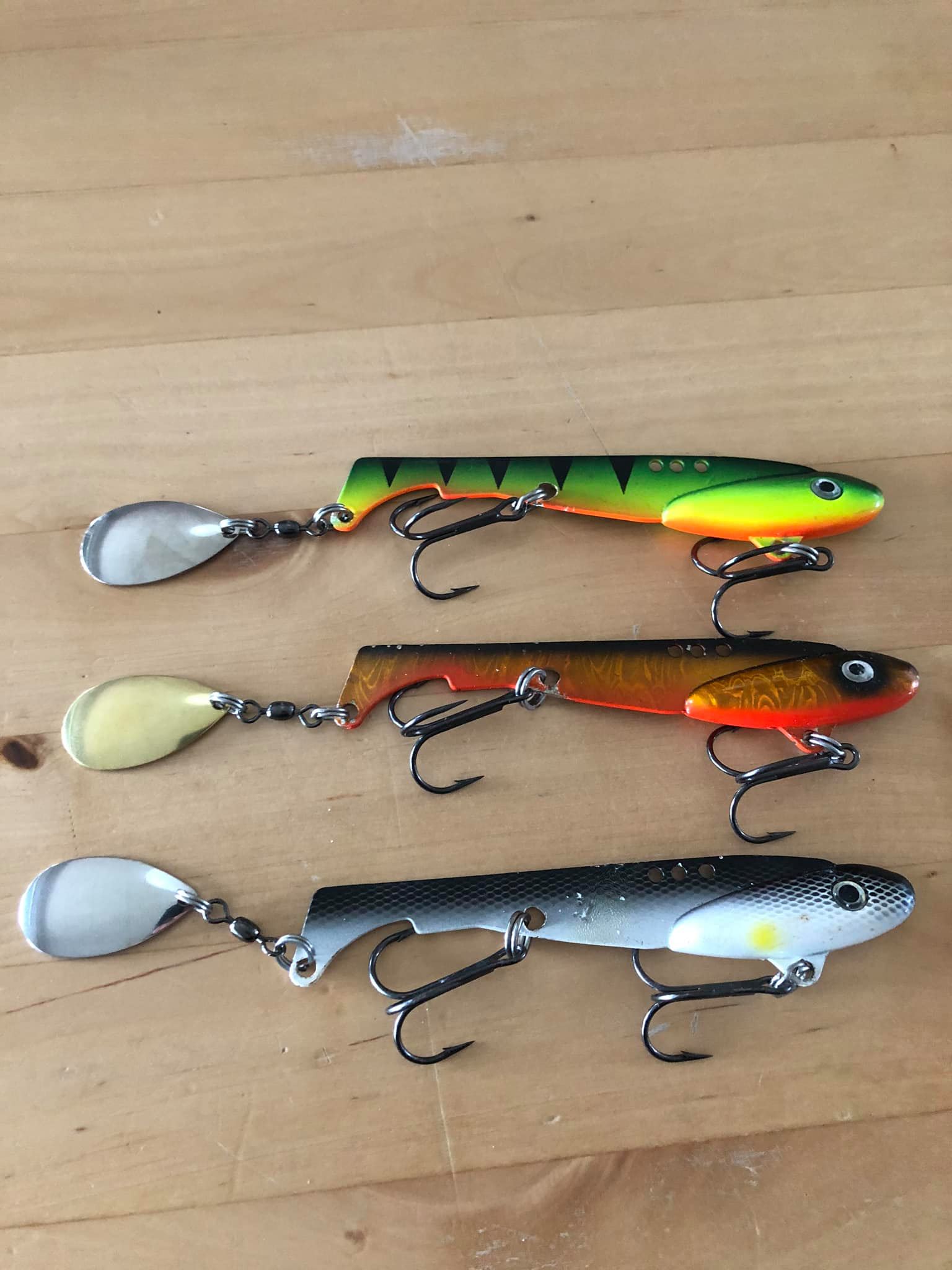Svartzonker Esche Vibrante Predator &ndash; 12cm &ndash; 40gr &ndash; Tutti I Colori Disponibili &ndash; Nuova
