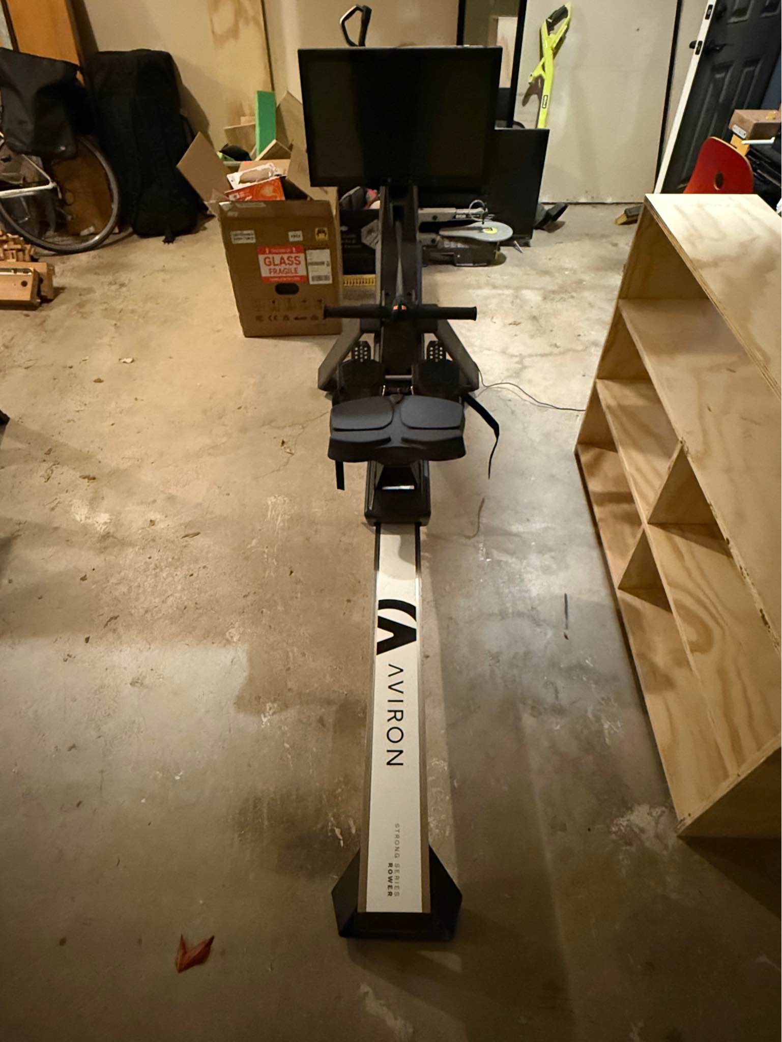 Aviron Rowing Machine with TV (Barely used) - OBO - Rowing Machines ...