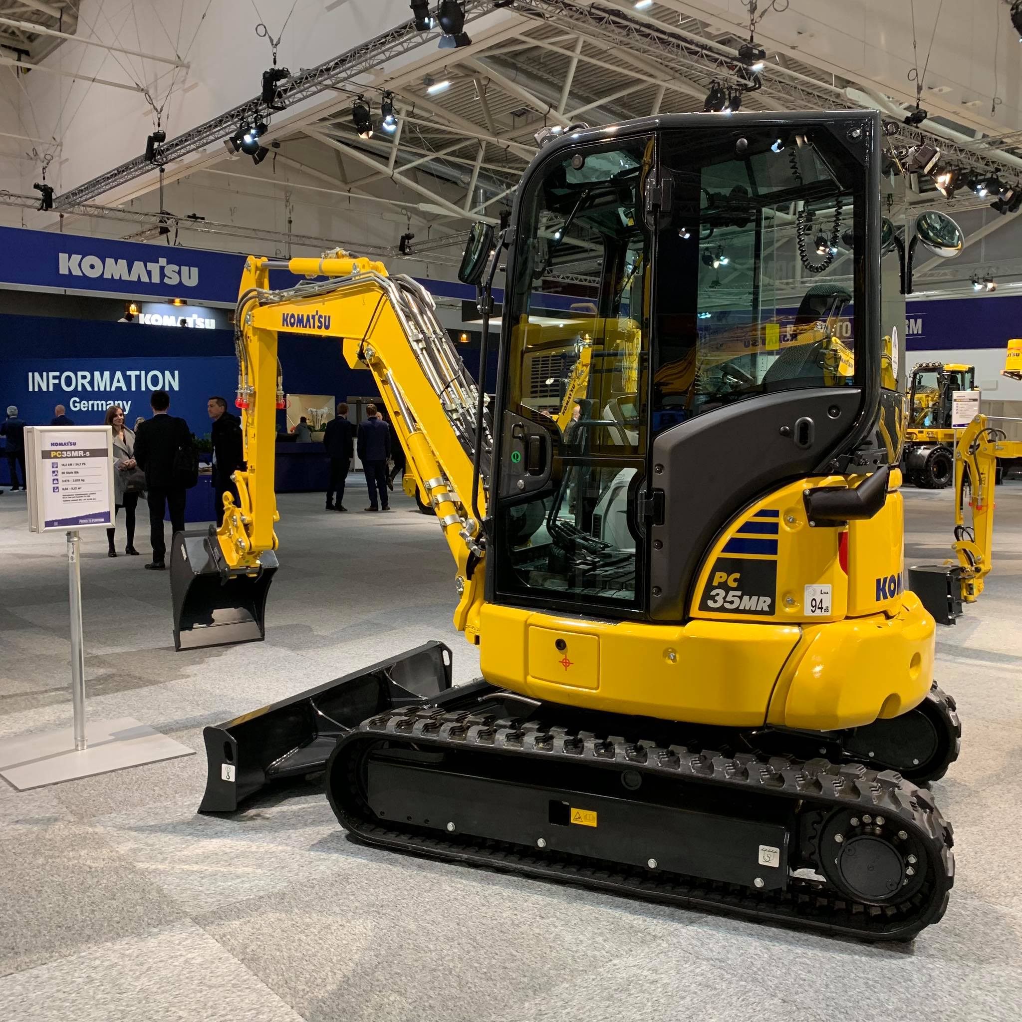 重型機械實驗室 - Komatsu PC35MR-5 mini excavator #komatsu... | Facebook