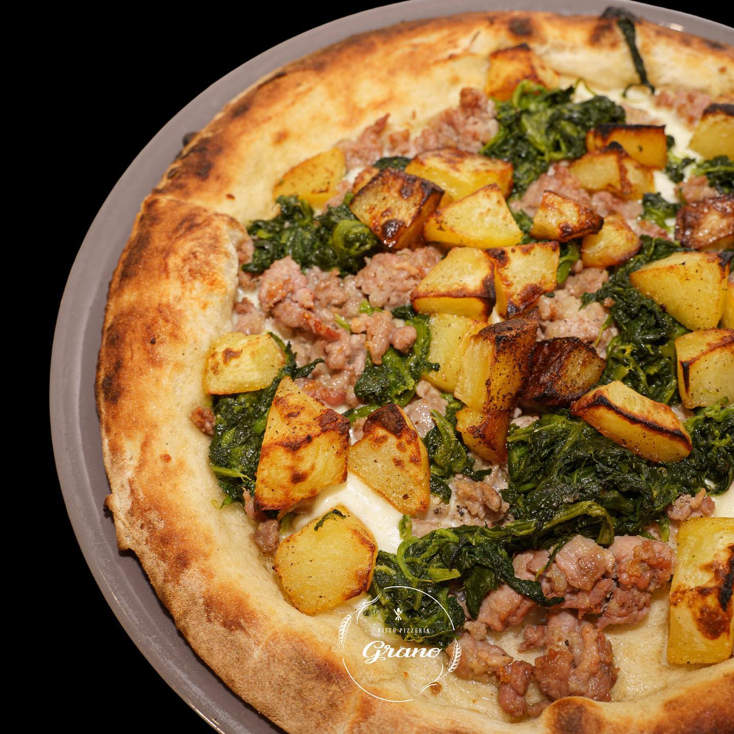 Pizza Etna 🍕 “Benvenuti nel regno... Risto Pizzeria Grano