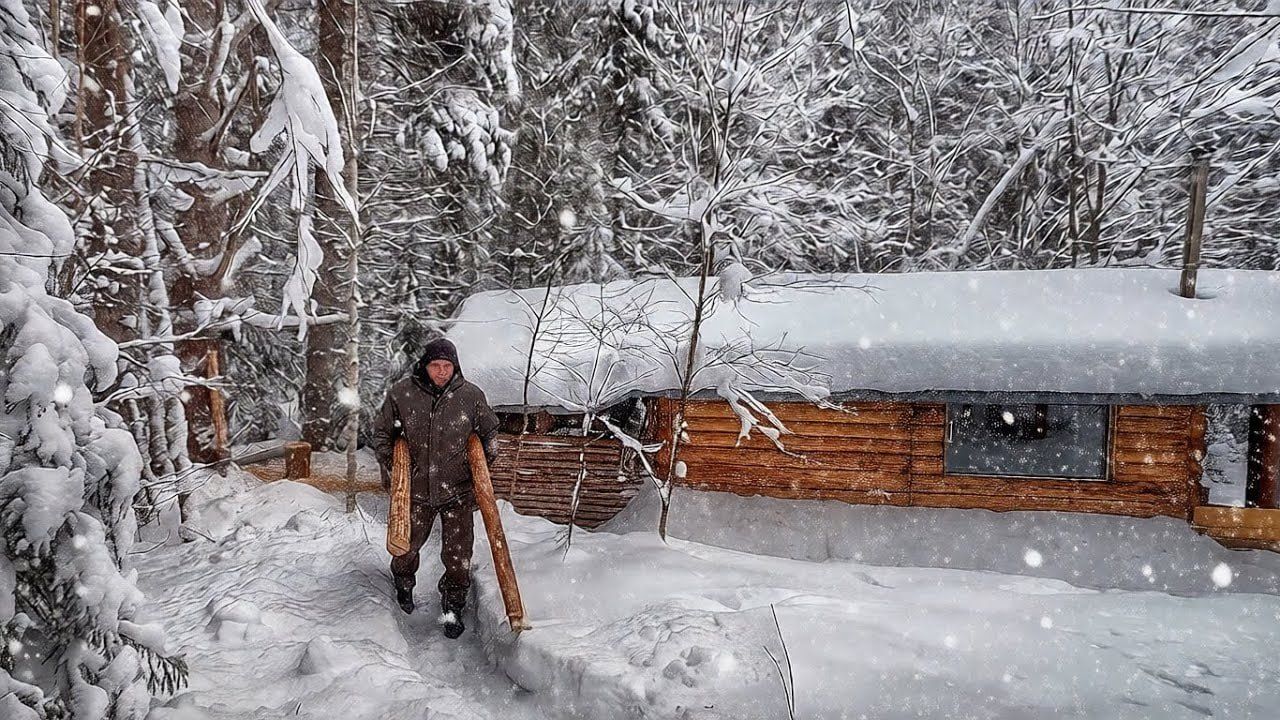 Rak - Wild Snow Camping at the end of the outgoing Year in a Log Cabin ...