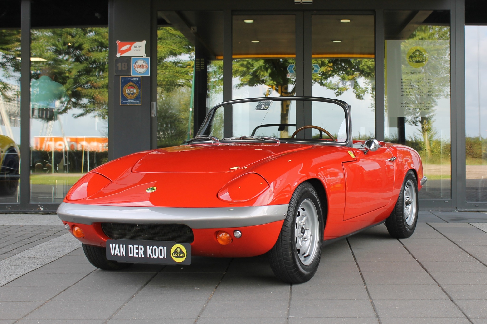 Gunze Sangyo 1/24 scale Lotus Elan S3 model kits