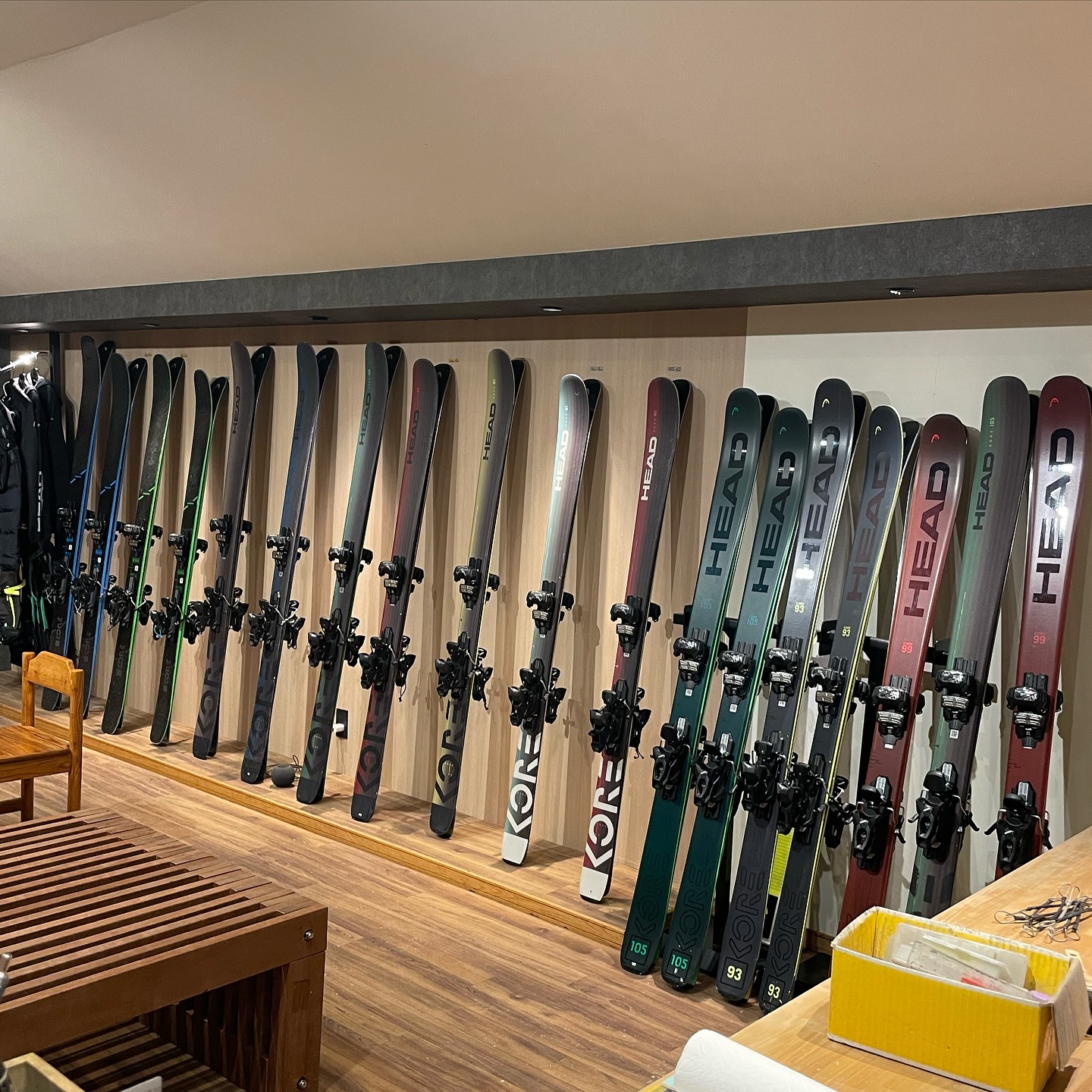 スキー×ローラースケート🎿🛼 ”SkiRoad”がショップにやってきました