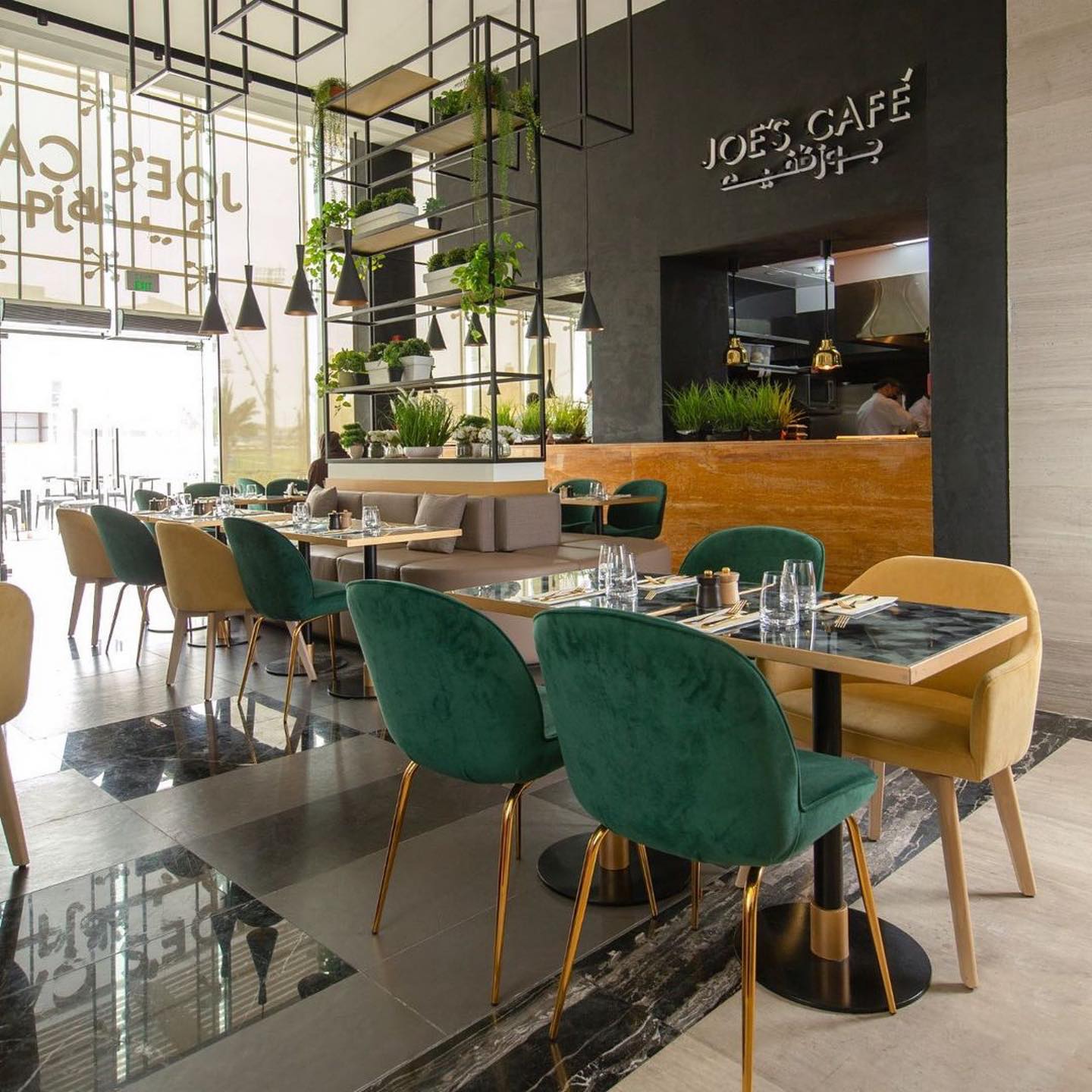 joe-s-caf-qatar-facebook