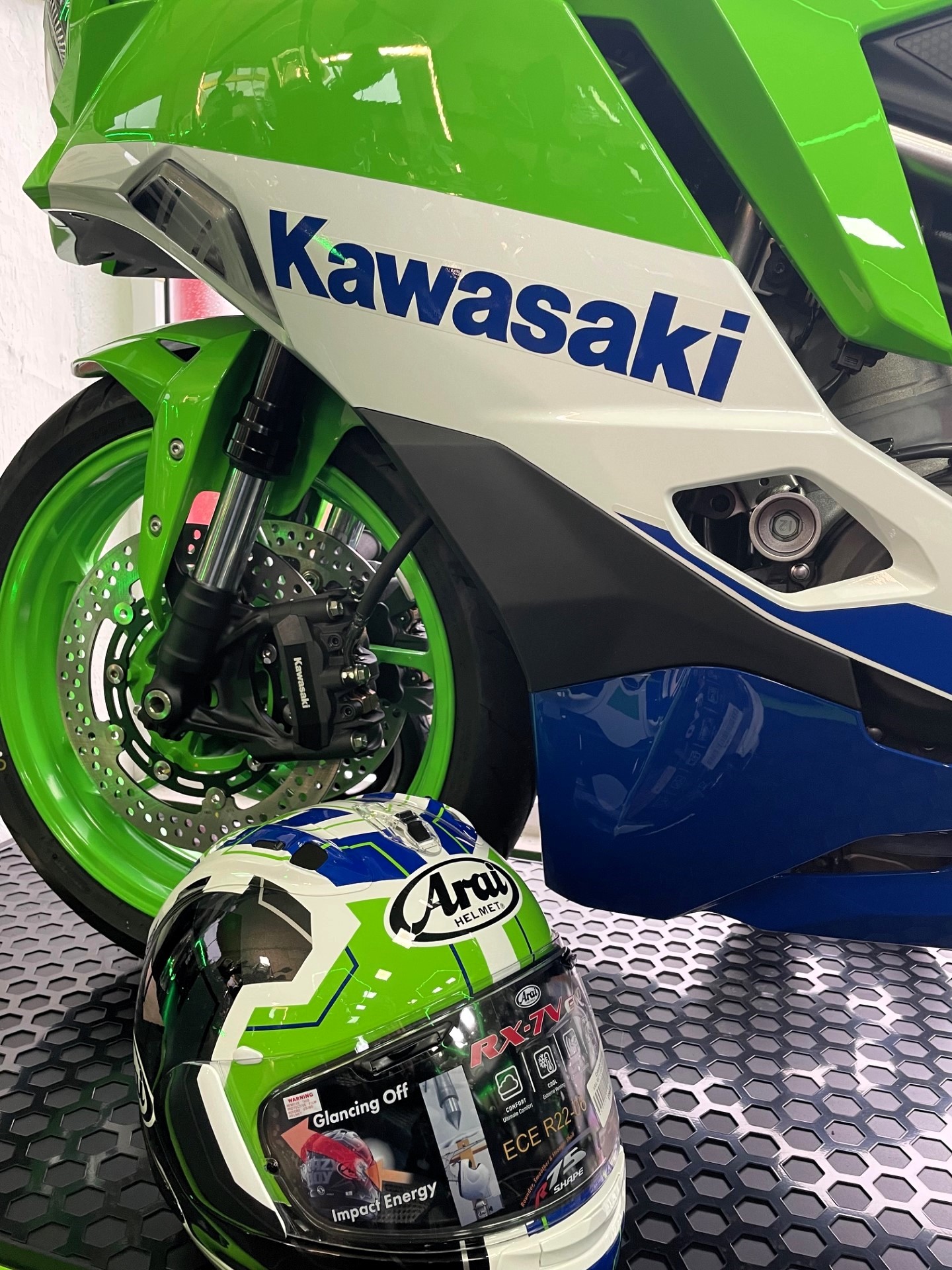 New Arai to go with your limited edition 40th Anniversary Ninja?