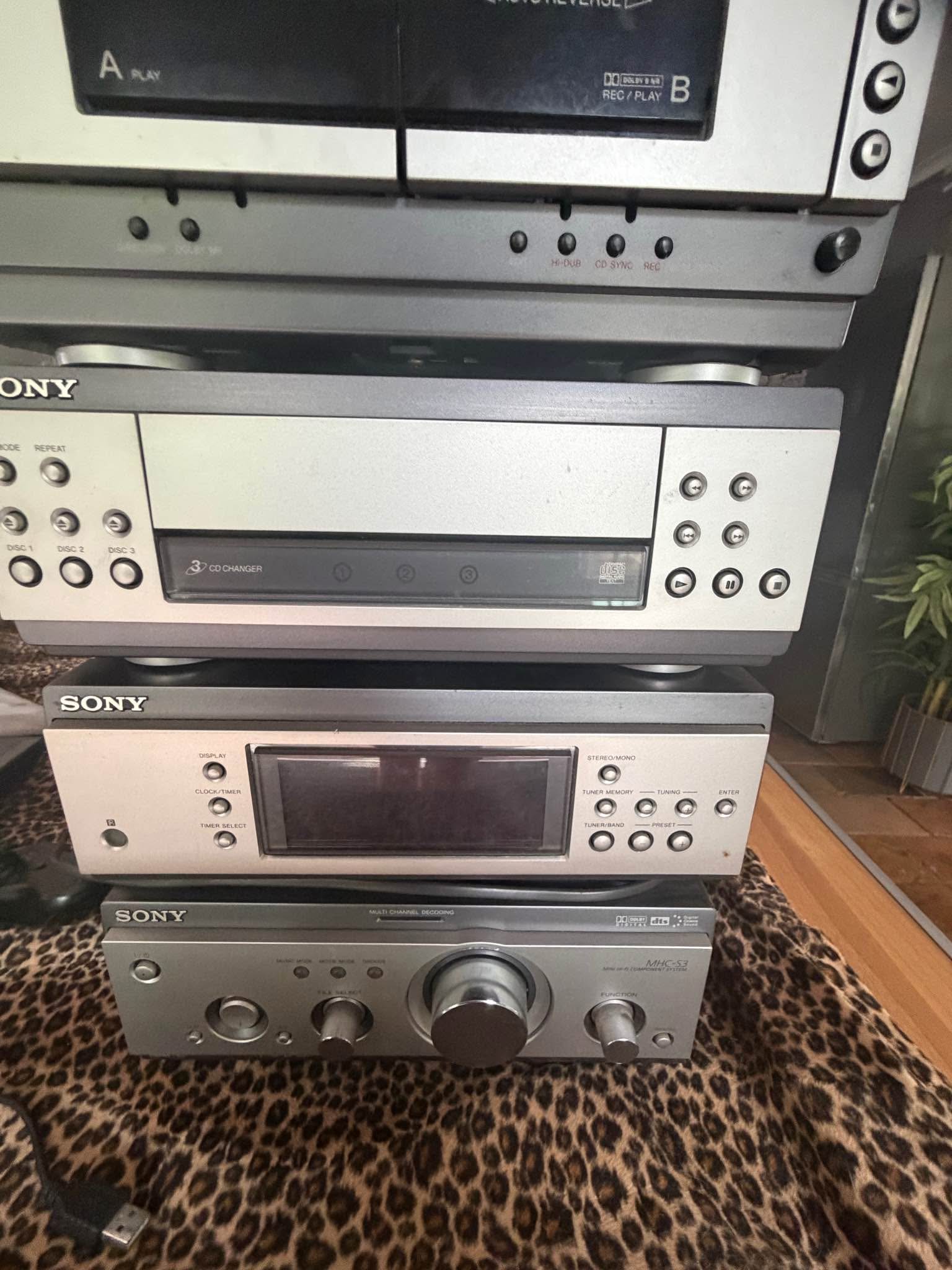 Large Sony music system with 2 large speakers and remote R800 ...