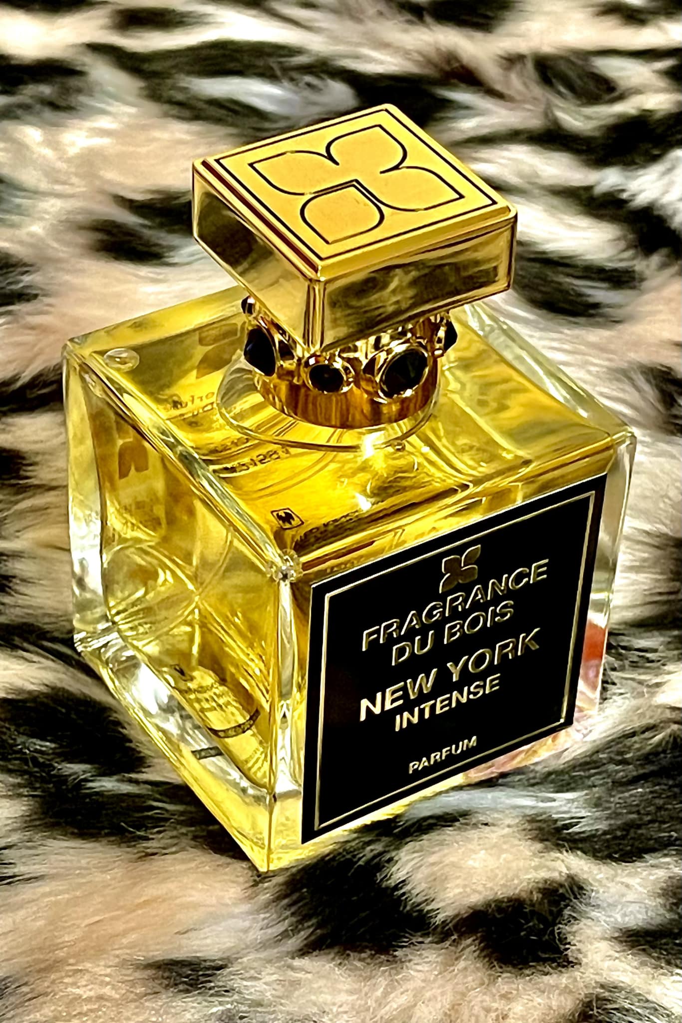 マム様 Goodbye New York Sour Perfumer: Chris Maurice Top: Red Wine Accord
