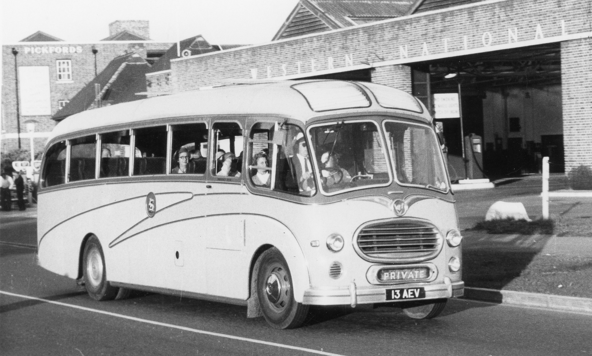 DUPLE COACHWORKS | From my own collection is this photo of 13 AEV, a ...