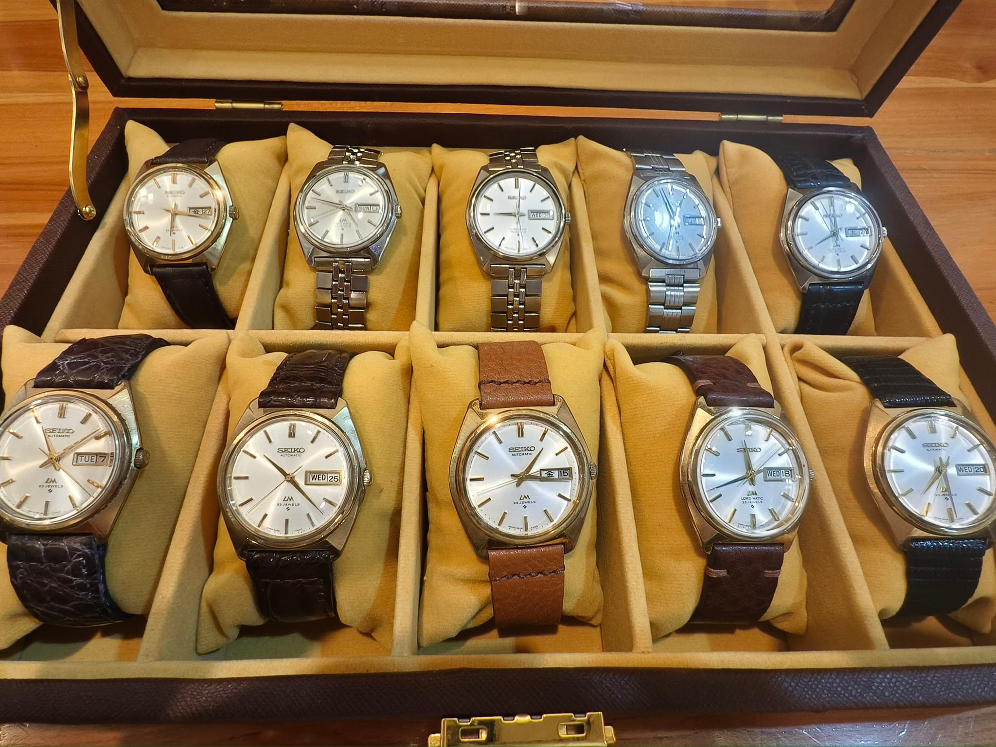 Set box of Seiko Lord Matic 5606-7000 SS,SGP 25 jewels & 23 jewels