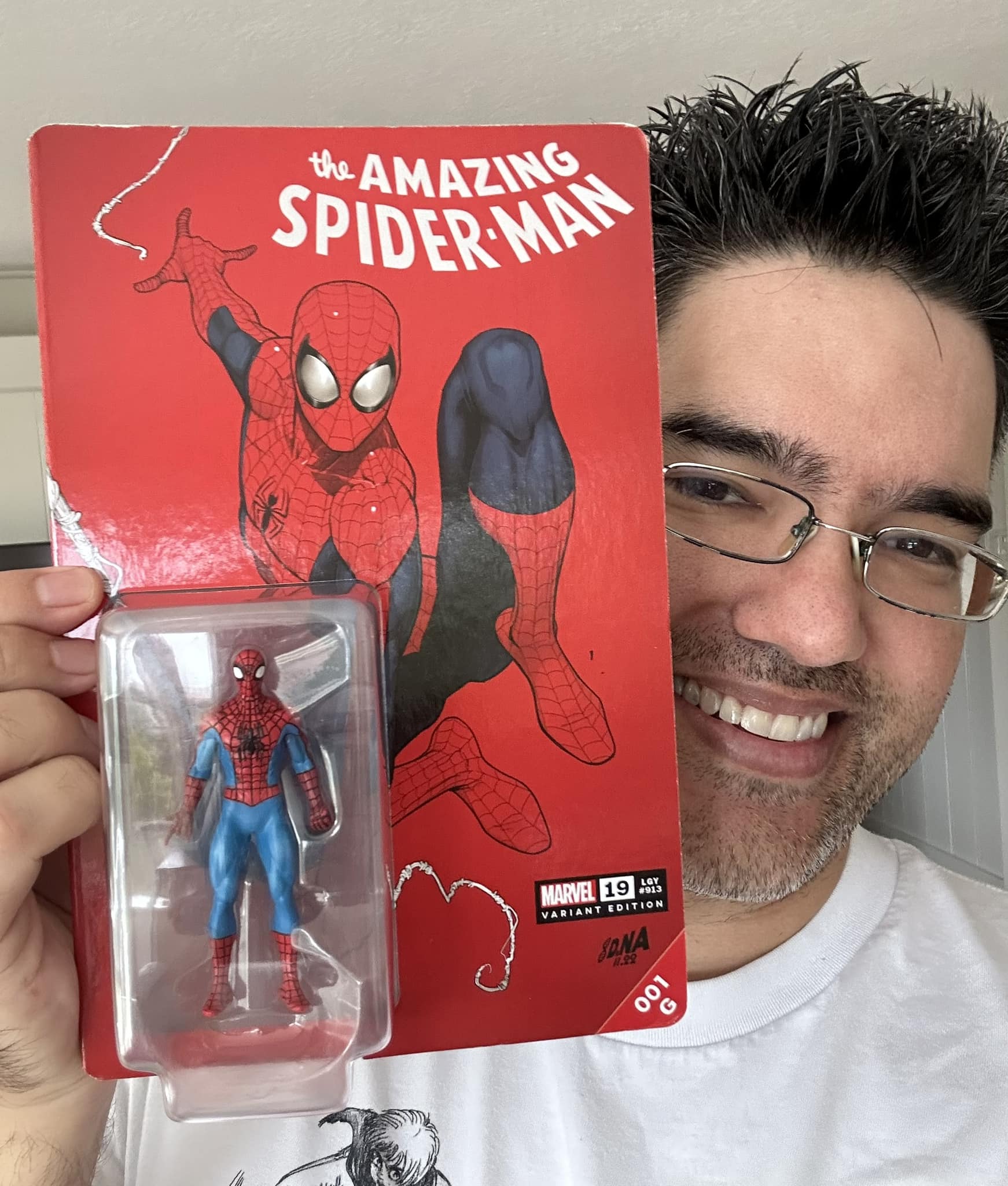 Hot Toys Japan's Pocket Cover Marvel mini-maquettes