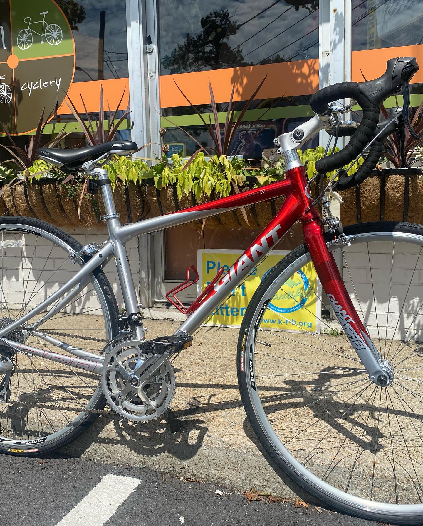 Is a 2008 Giant OCR3 a good beginner road bike?