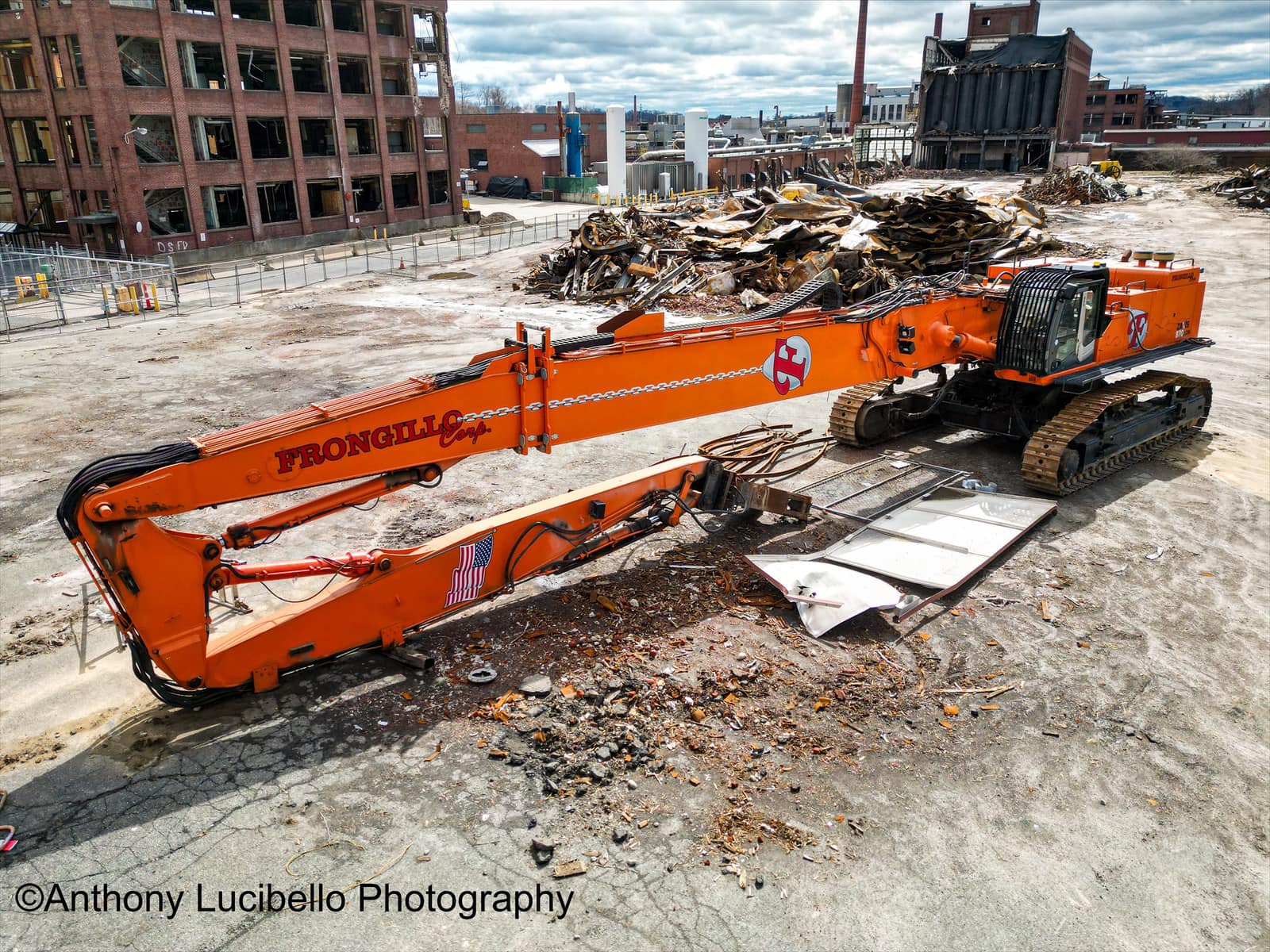 Hitachi 870 telescopic high reach.