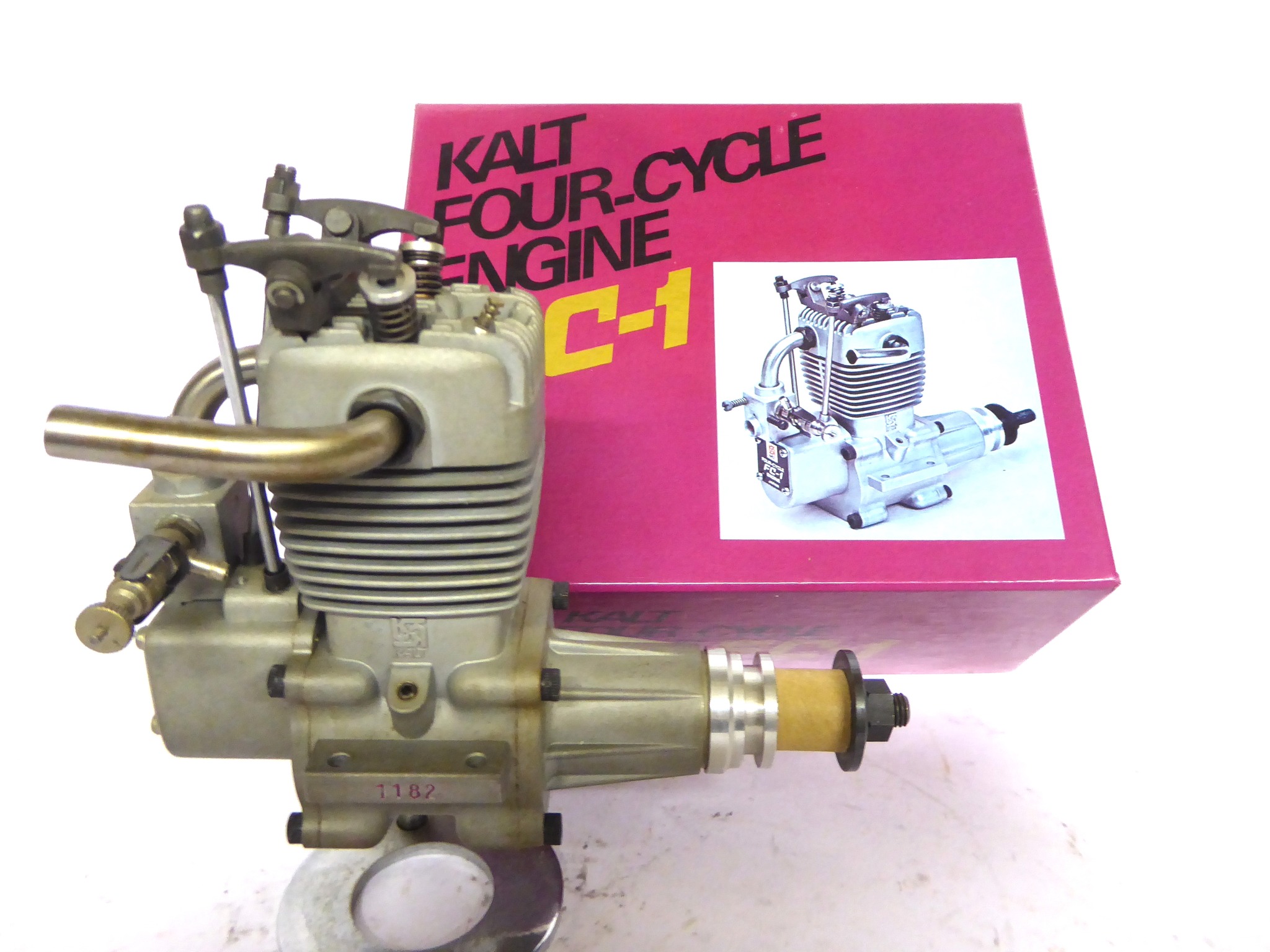 KALT FOUR-CYCLE ENGINE FC-1 ラジコン用エンジン The Kalt 7,42cc FC-1 was made by the Kalt Sangyo Co. in Japan