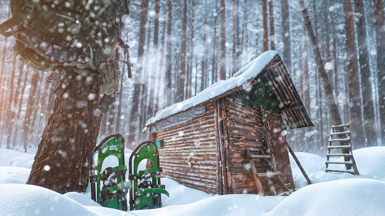 Rak - My house in the wild forest saved and warmed me from the snow ...