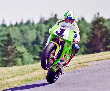 Pictures of Steve Crevier's 1993 ZX7R race bike?