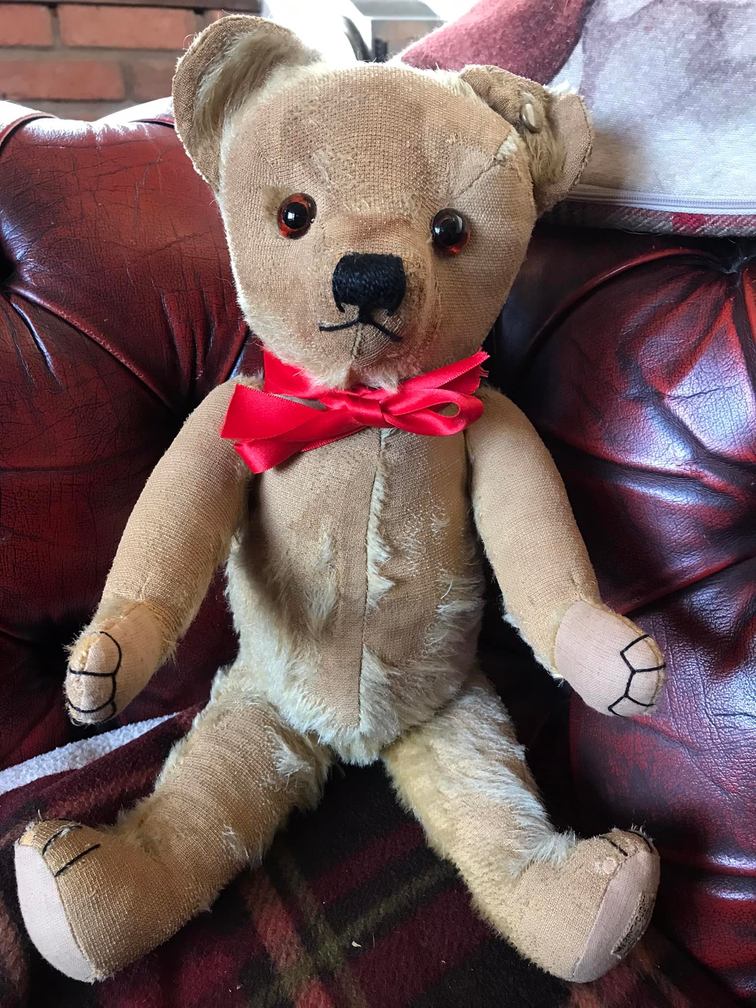 I found this MerryThought bear today and couldn display picture 1