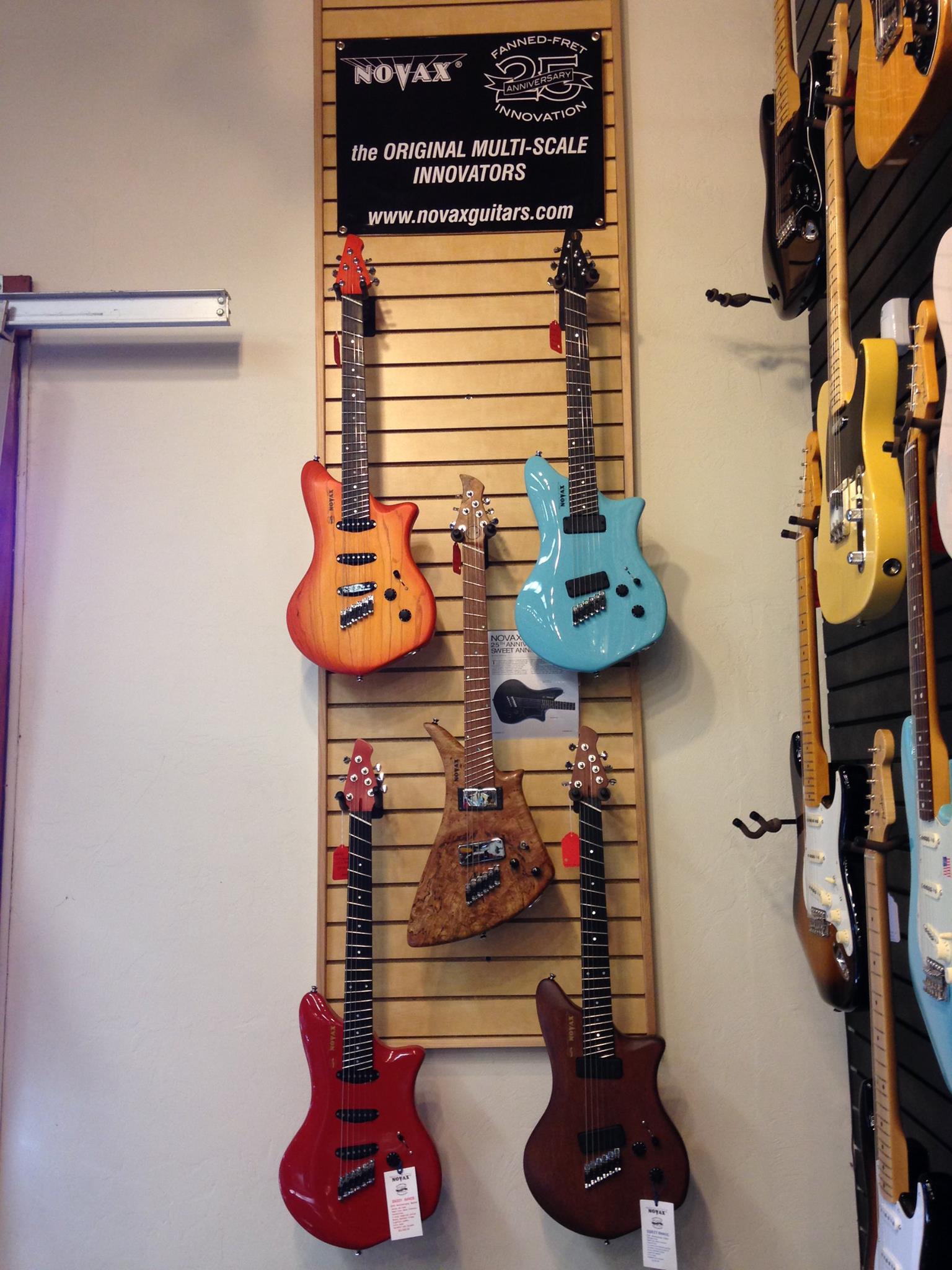 Novax Guitars