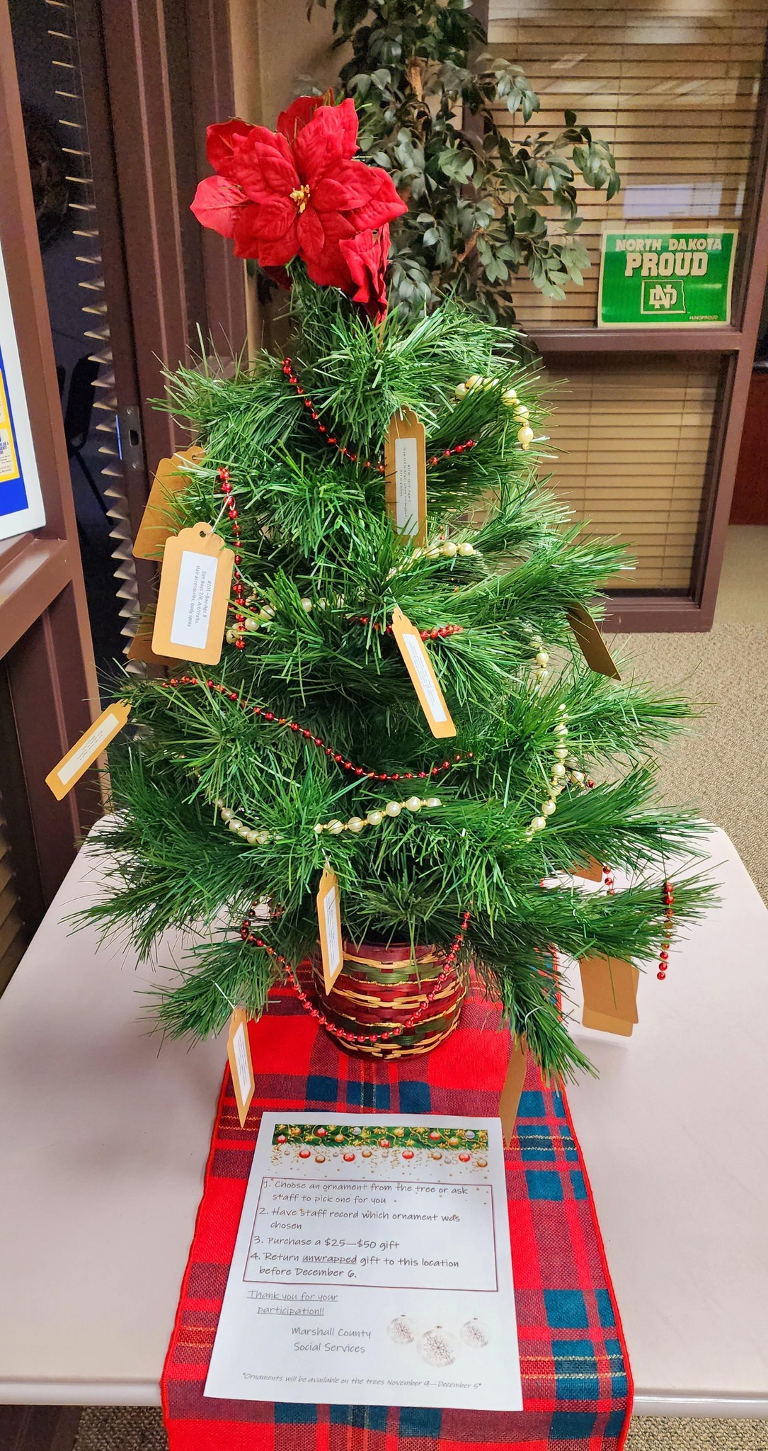KodaBank - 🎄The Sharing Tree🎄 . Stop in today at our...