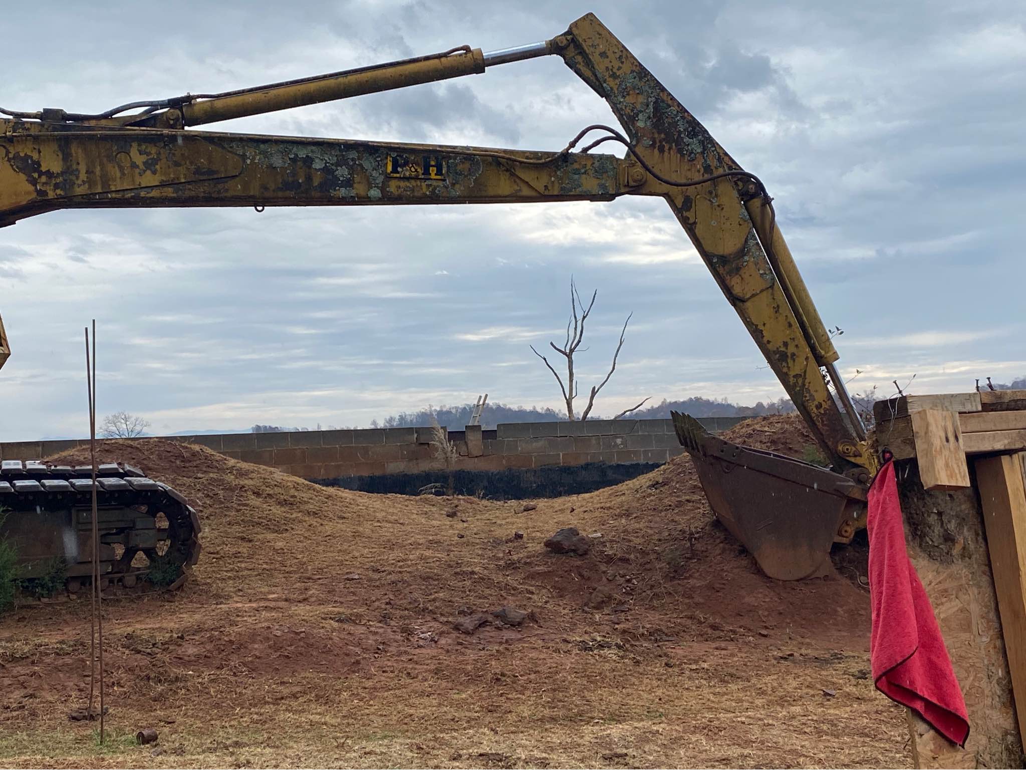 Trackhoe - Ponds & Water Features - Englewood, Tennessee | Facebook ...