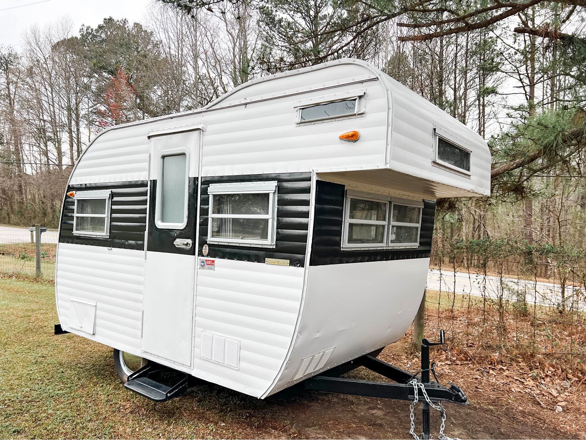 1964 Vintage camper yellowstone 13g cabover - RVs & Campers - Conyers ...