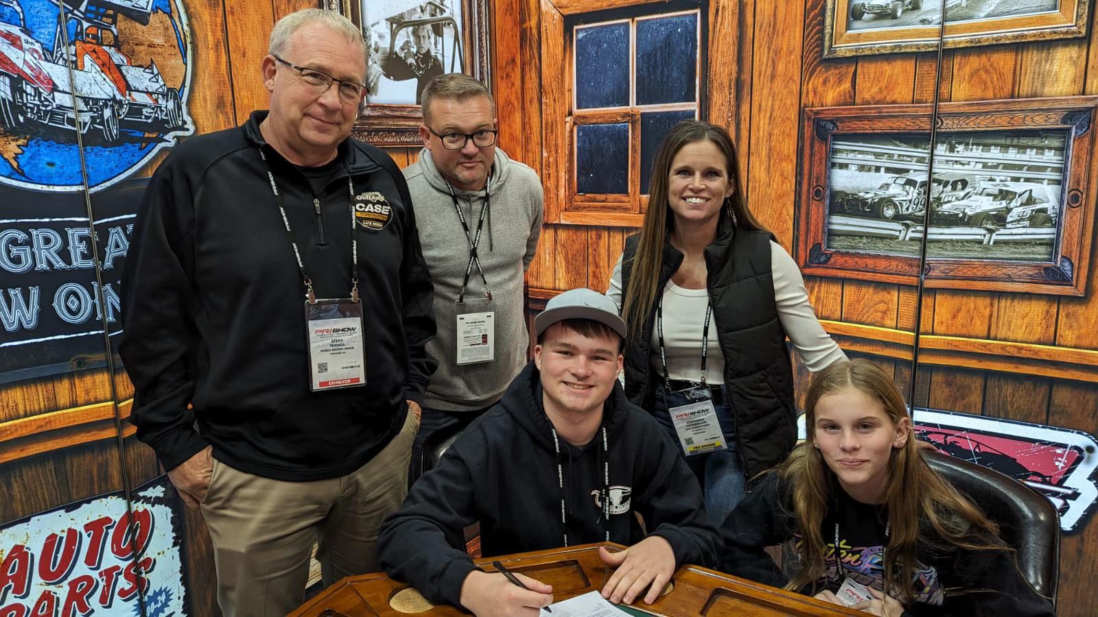 Official signing of the contract with... - Chamberlain Racing