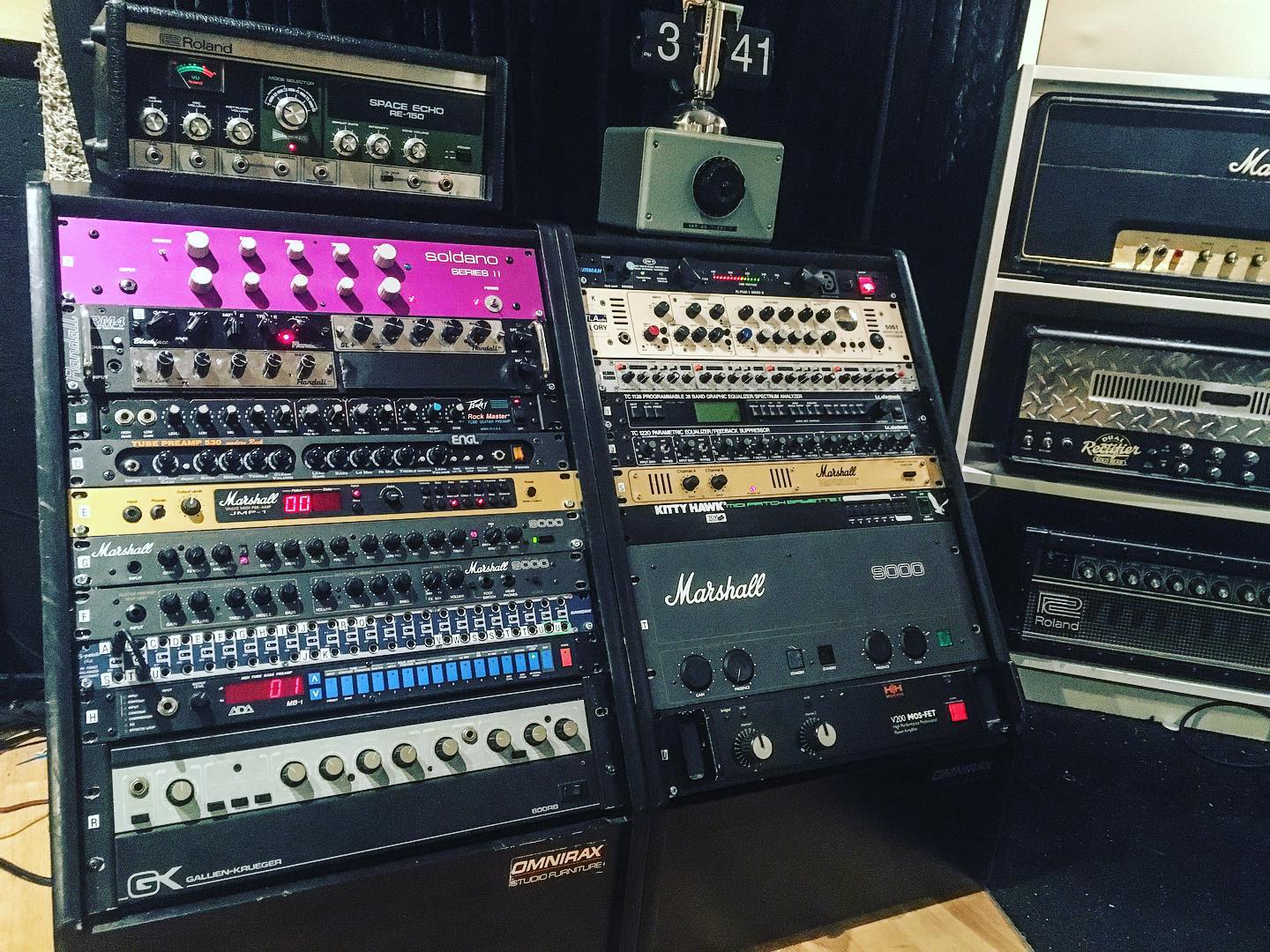 Dub studio - Finner du gitarlyden eller basslyden din her?...