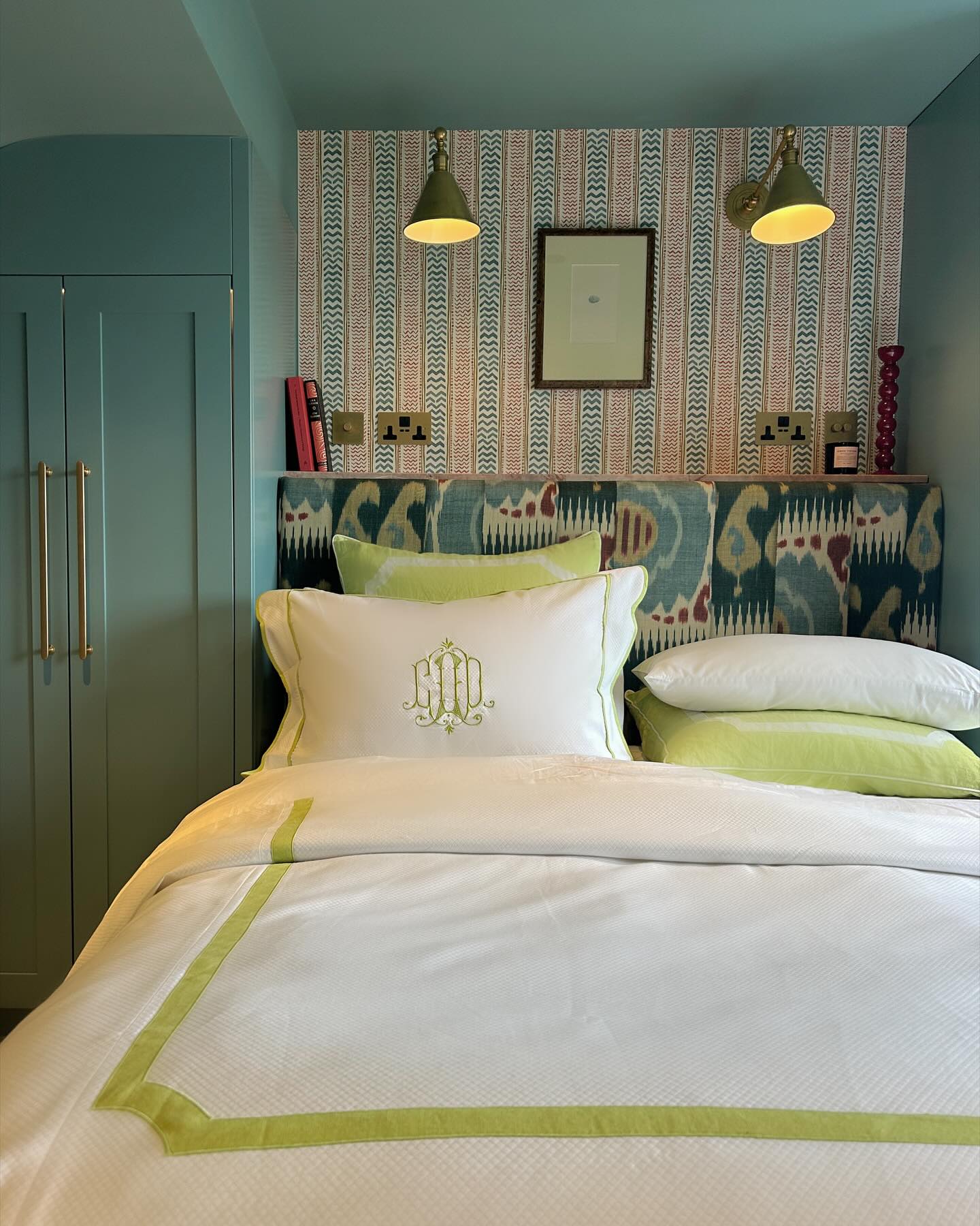 Interior Design Geek - Patterns, fabrics, colour and comfort. Dreamy ...