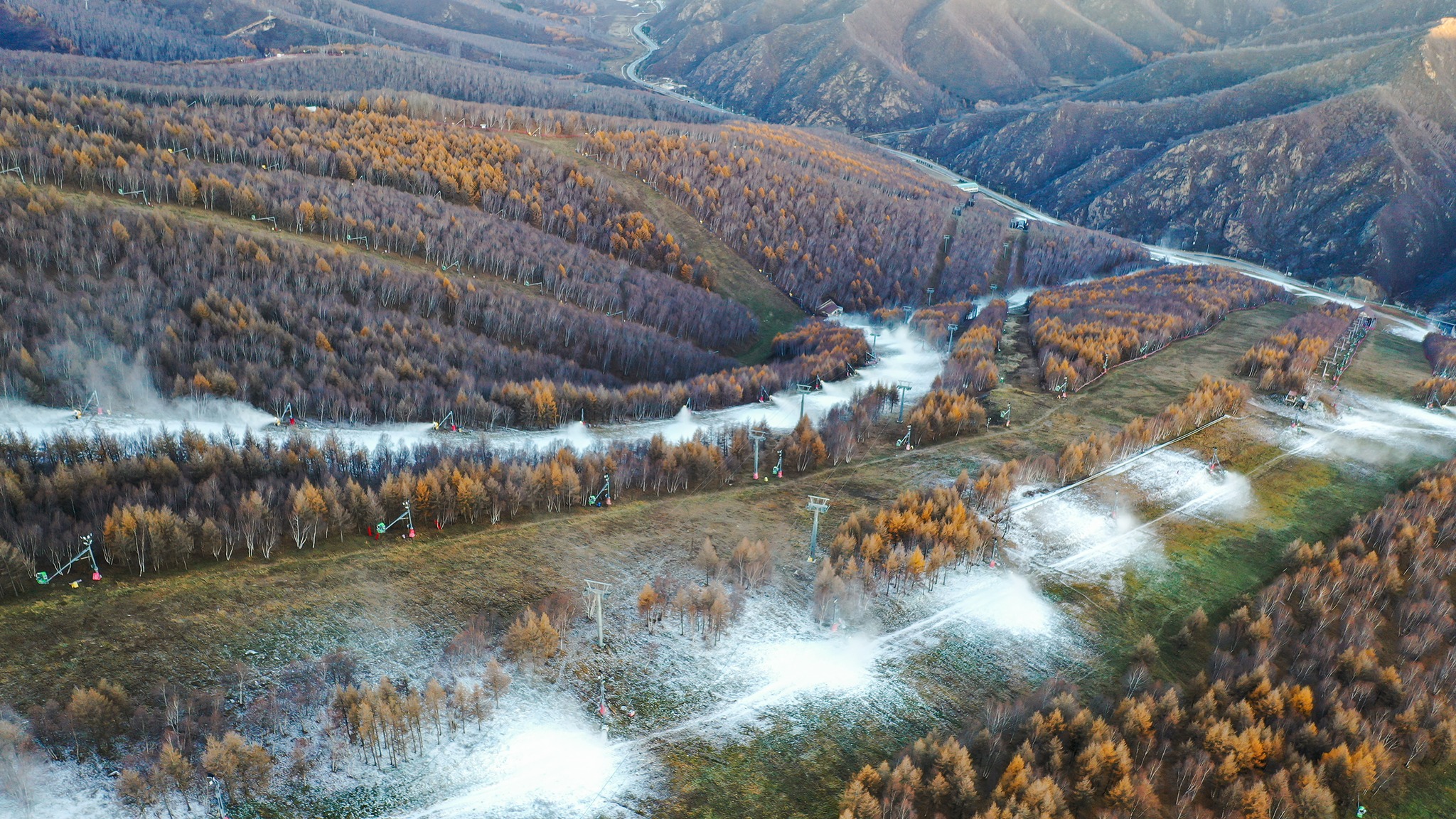 Wanlong Ski Resort万龍スキーリゾート | Zhangjiakou