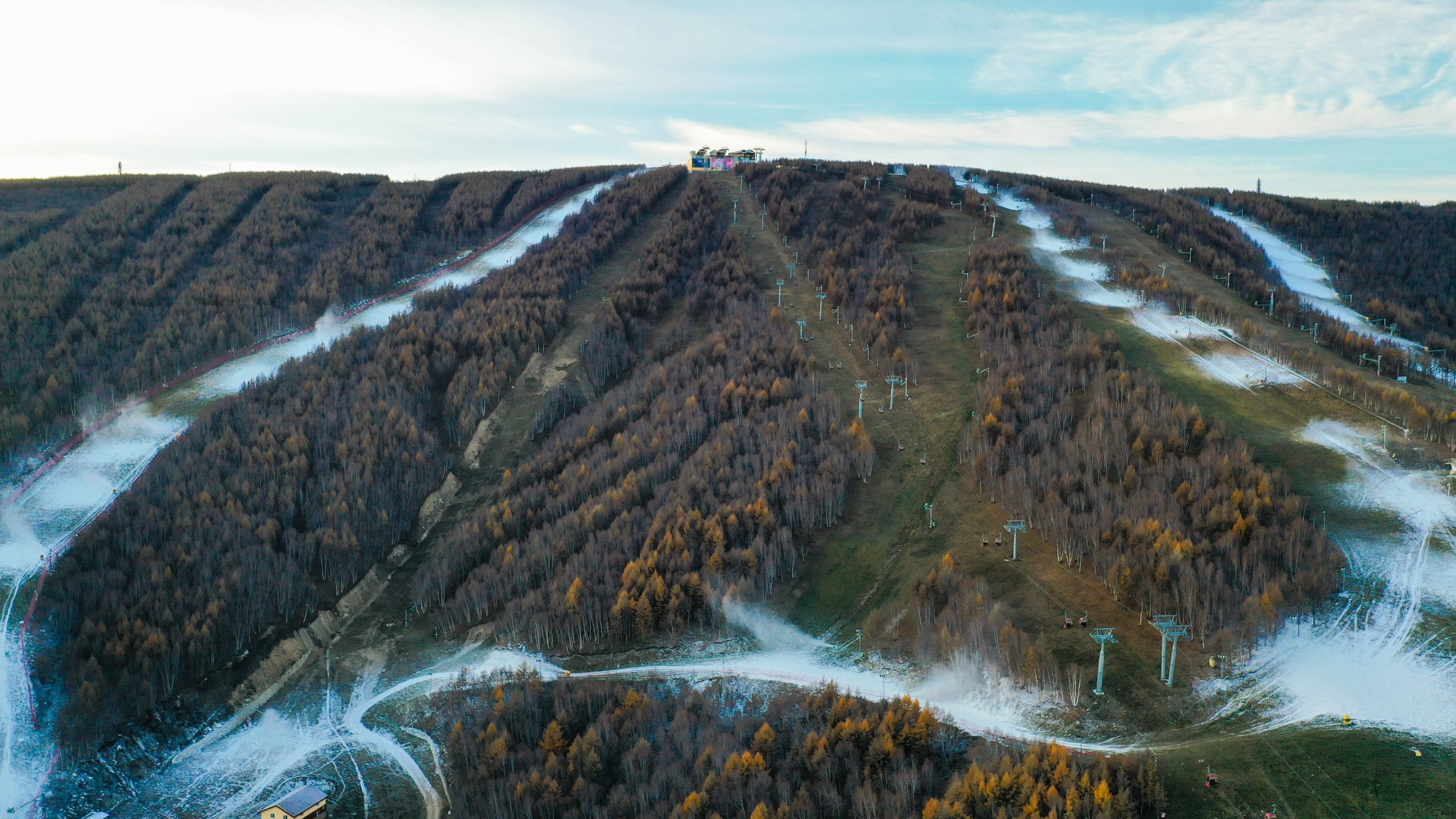Wanlong Ski Resort万龍スキーリゾート | Zhangjiakou