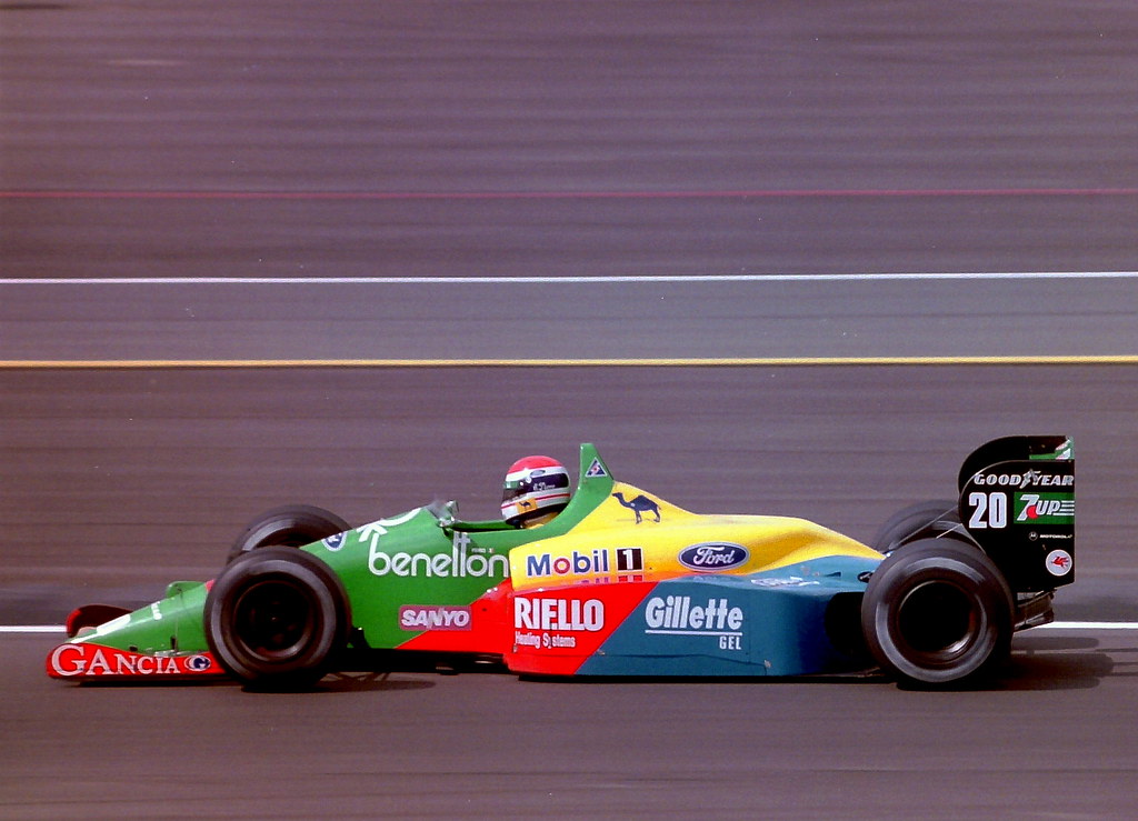 Coming in soon: A vintage Benetton Formula One Team jacket from a