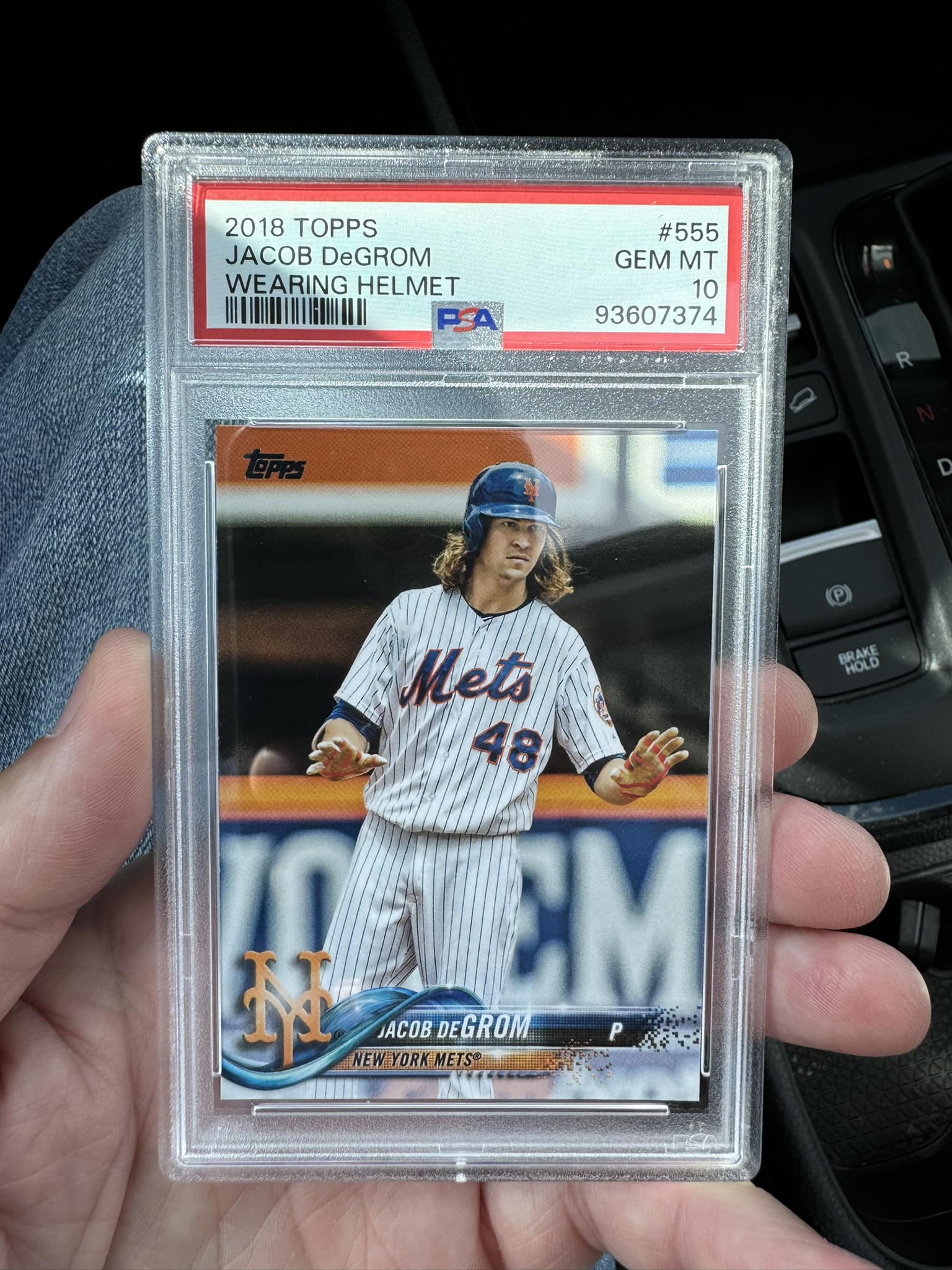This Jacob DeGrom letter patch is CRAZY 🔥 What's the coolest