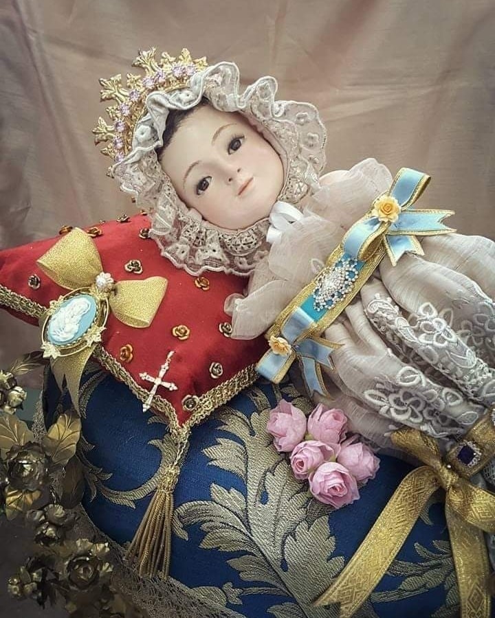 Ave Maria - NOVENA TO MARIA BAMBINA. Holy Child Mary of...