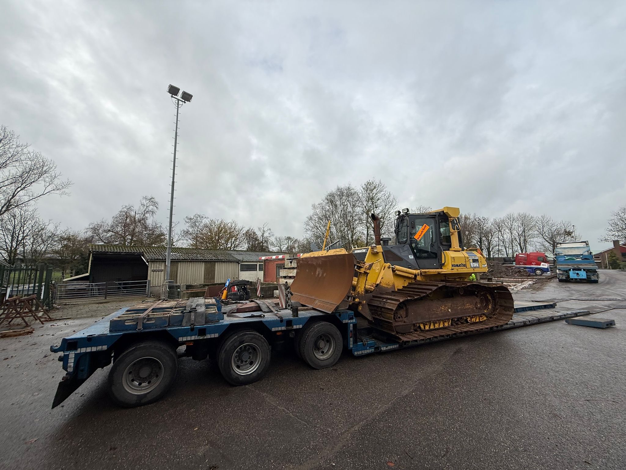 This Komatsu D61PX-15EO hasn't seen the Internet yet and was sold