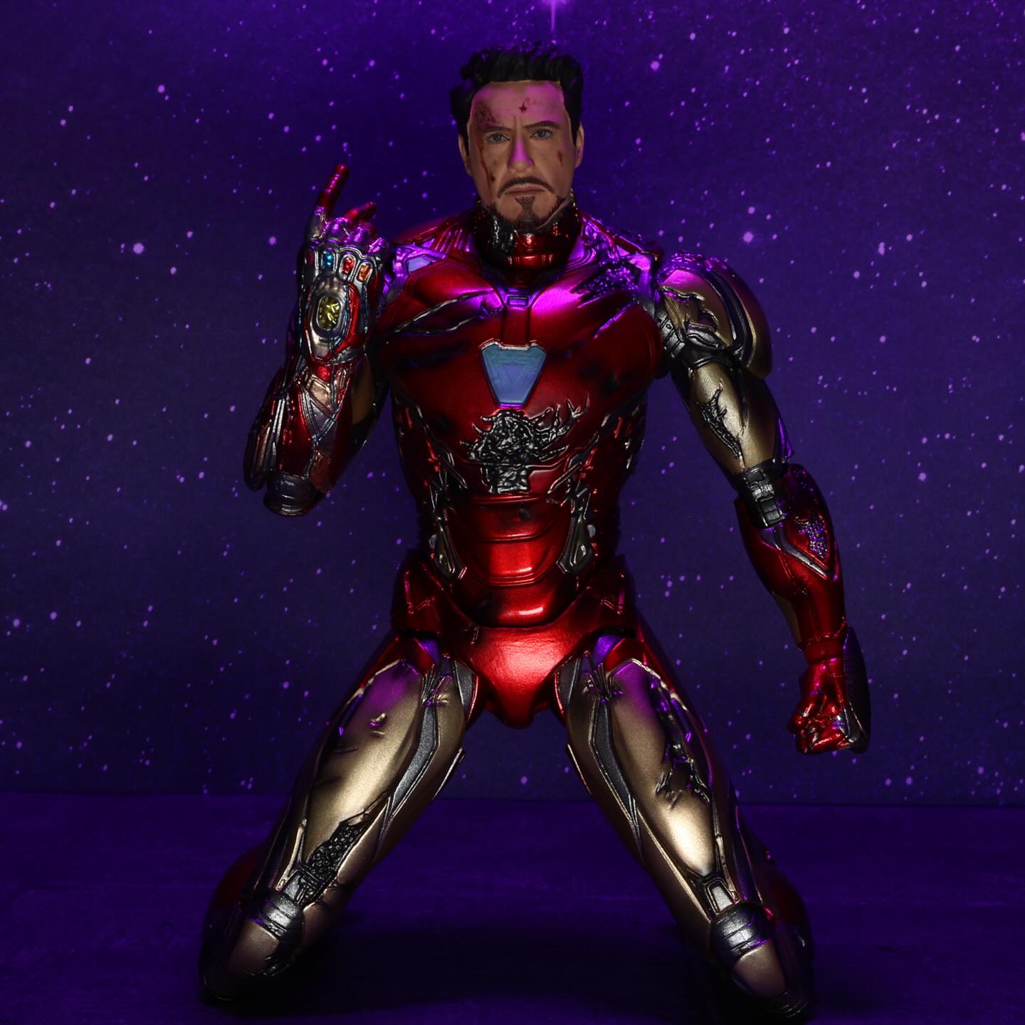 Medicom Toy MAFEX Iron Man Mark 85 figure review