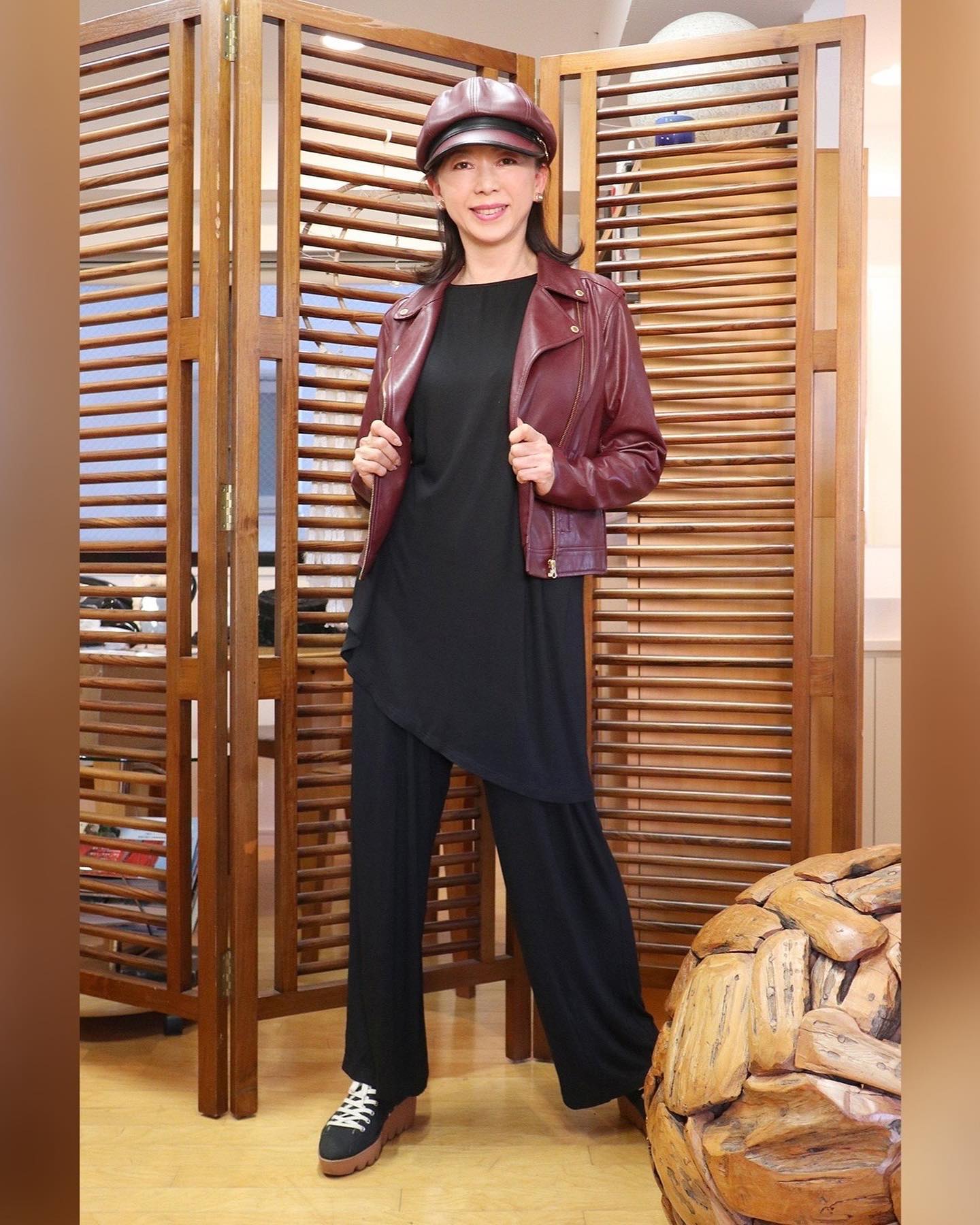 石井竜也デザインブランド「KURO」の セットアップをMINAKOアレンジで