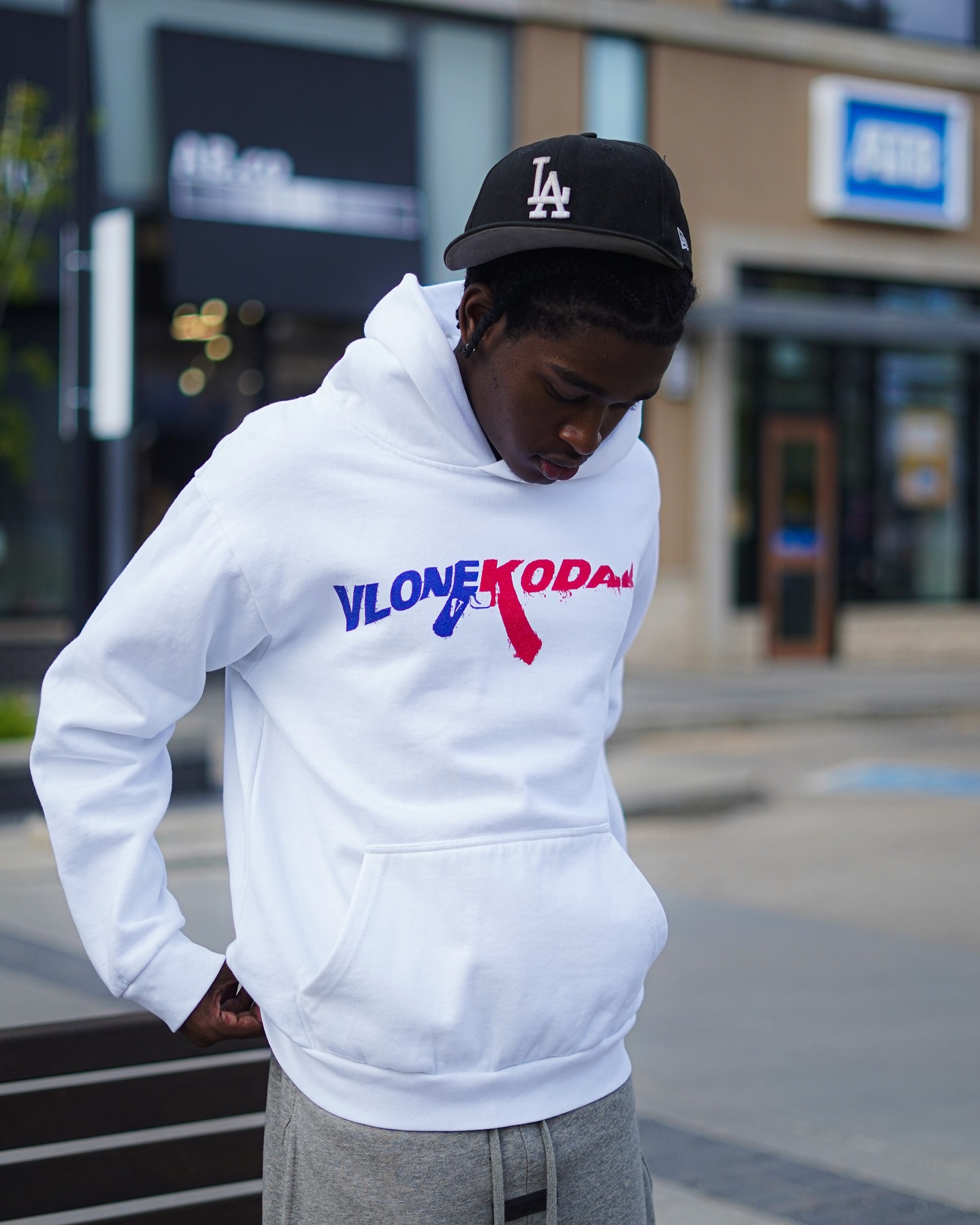 Vlone Clothing White And Black Vlone Hoodie Vlone Staple 3M V Logo 