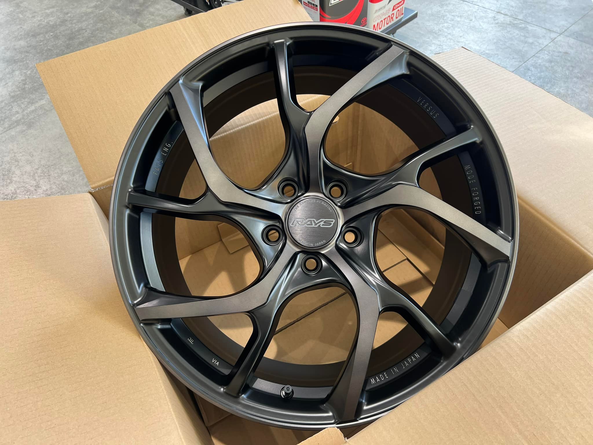 MXWH6系PRIUS用RAYS VMF C-01 PRIUS EDITION】 新モデルRAYSホイール