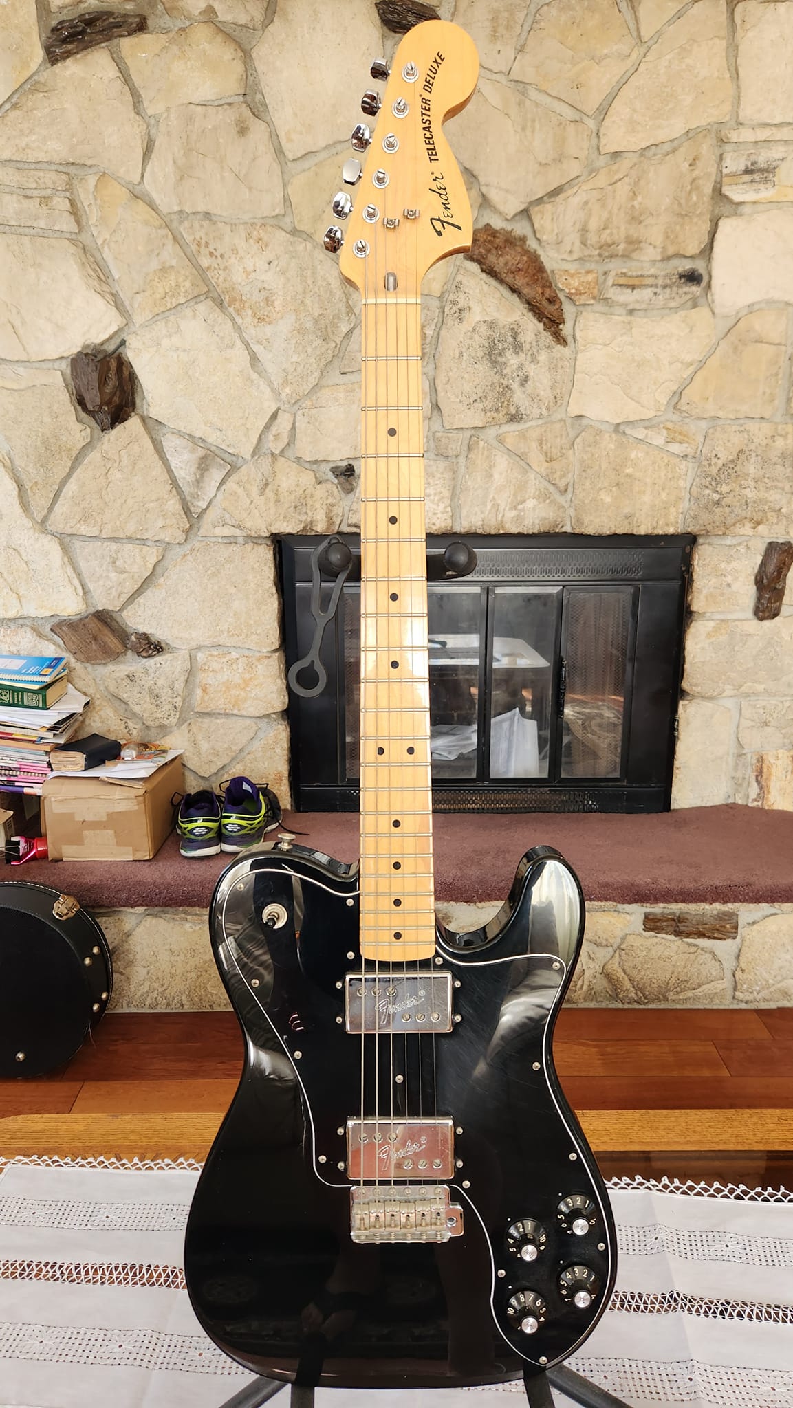 Fender Classic Player Telecaster Deluxe with tremolo and Cunife
