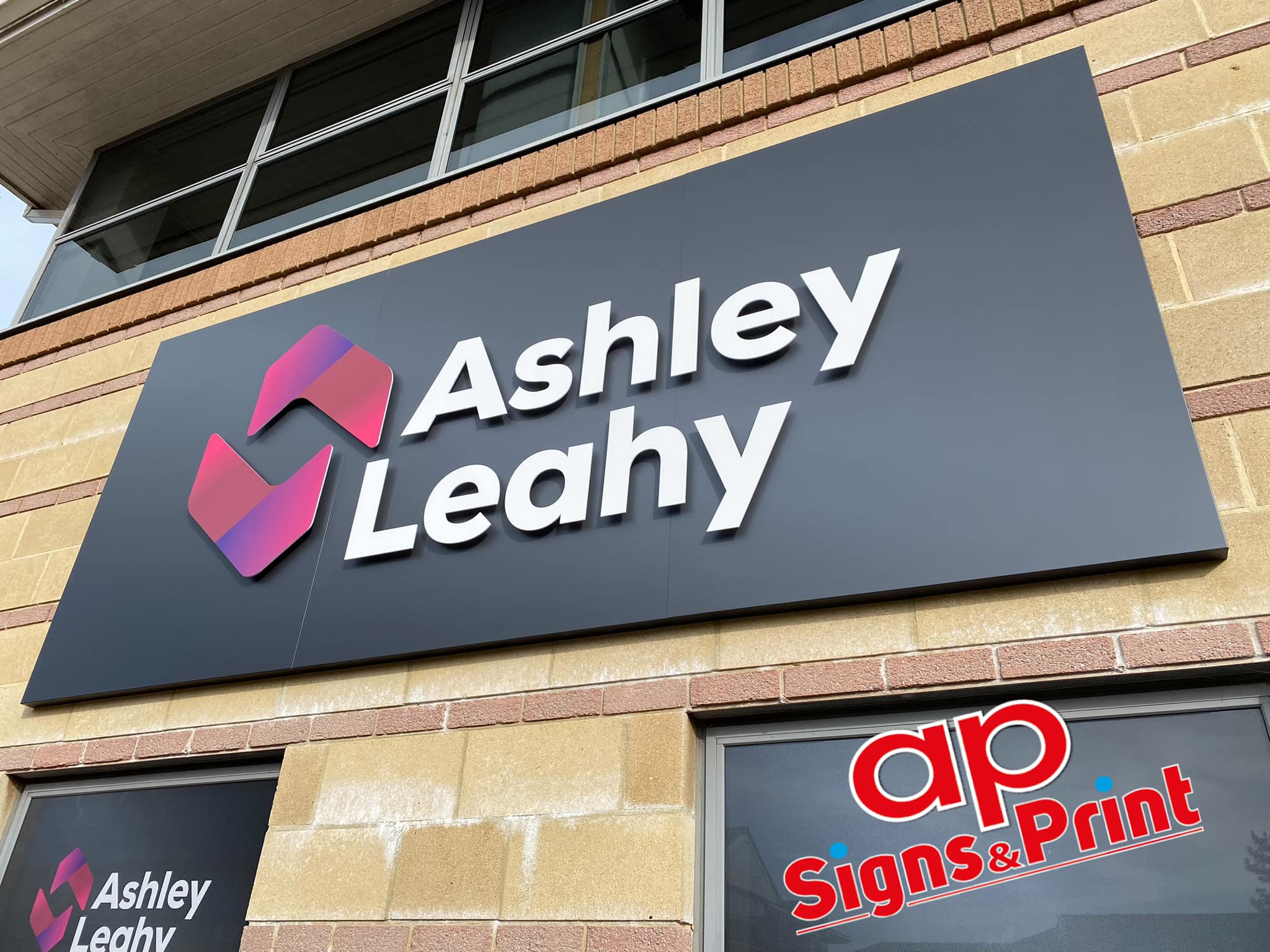 New Signs for Ashley Leahy Estate... - AP Signs & Print