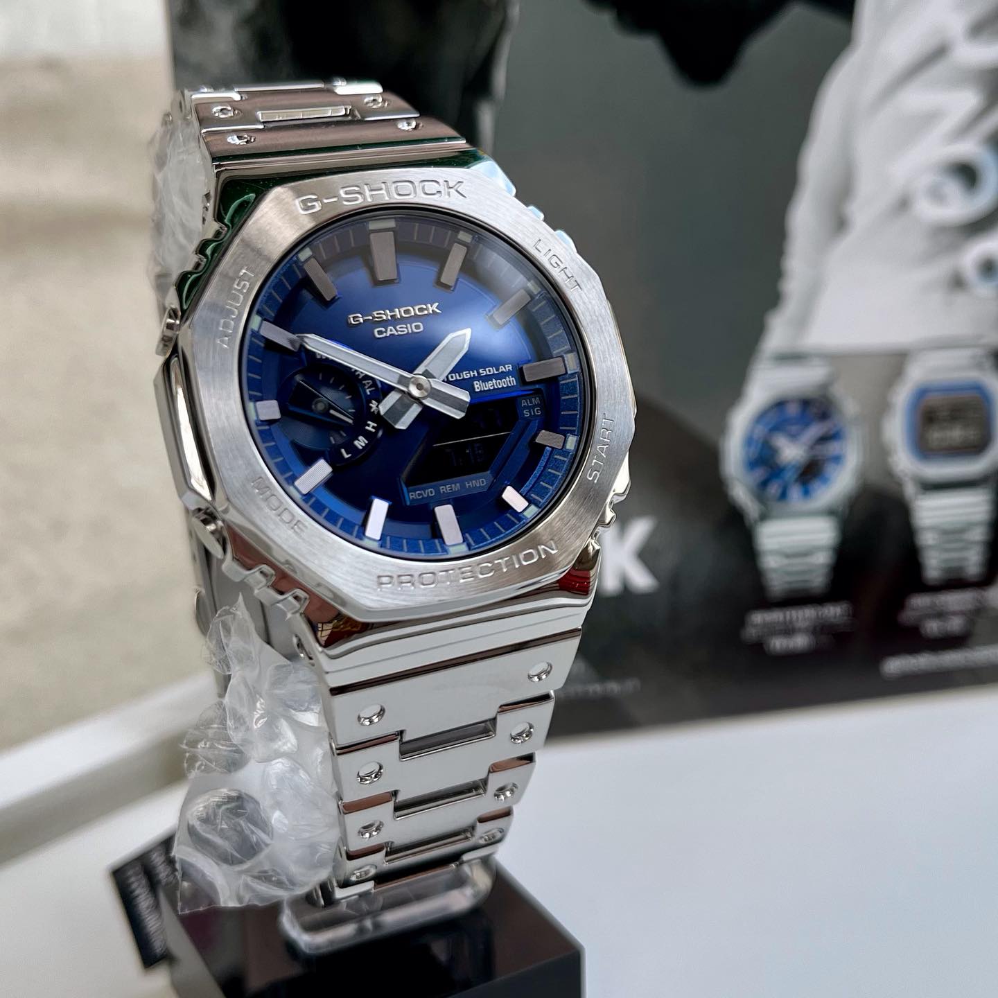 GSHOCK #GMB2100AD2AJF 人気の八角形フェイス2100シリーズ 鮮やかな 