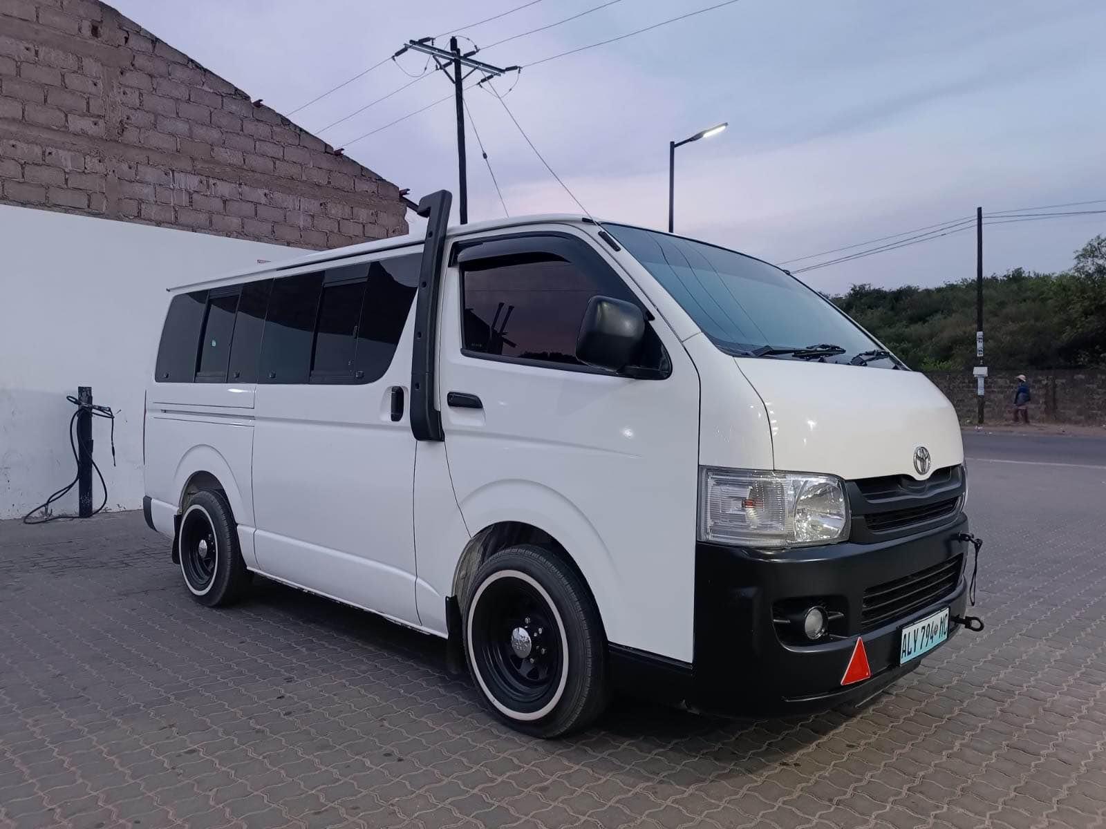 Toyota Hiace Quantum 2009/ 15 Lugares Pagos - Cars & Trucks - Maputo ...
