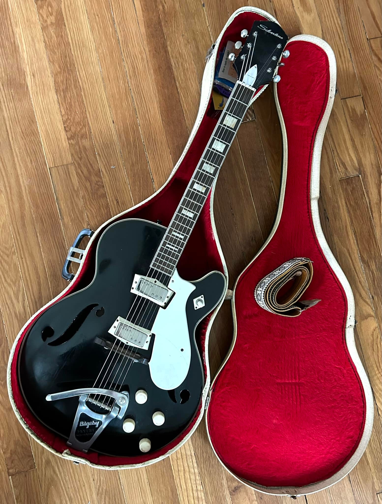 Silvertone 1421 60年代ビンテージ Silvertone 1421 60年代ビンテージ Silvertone 1421 60年代ビンテージ