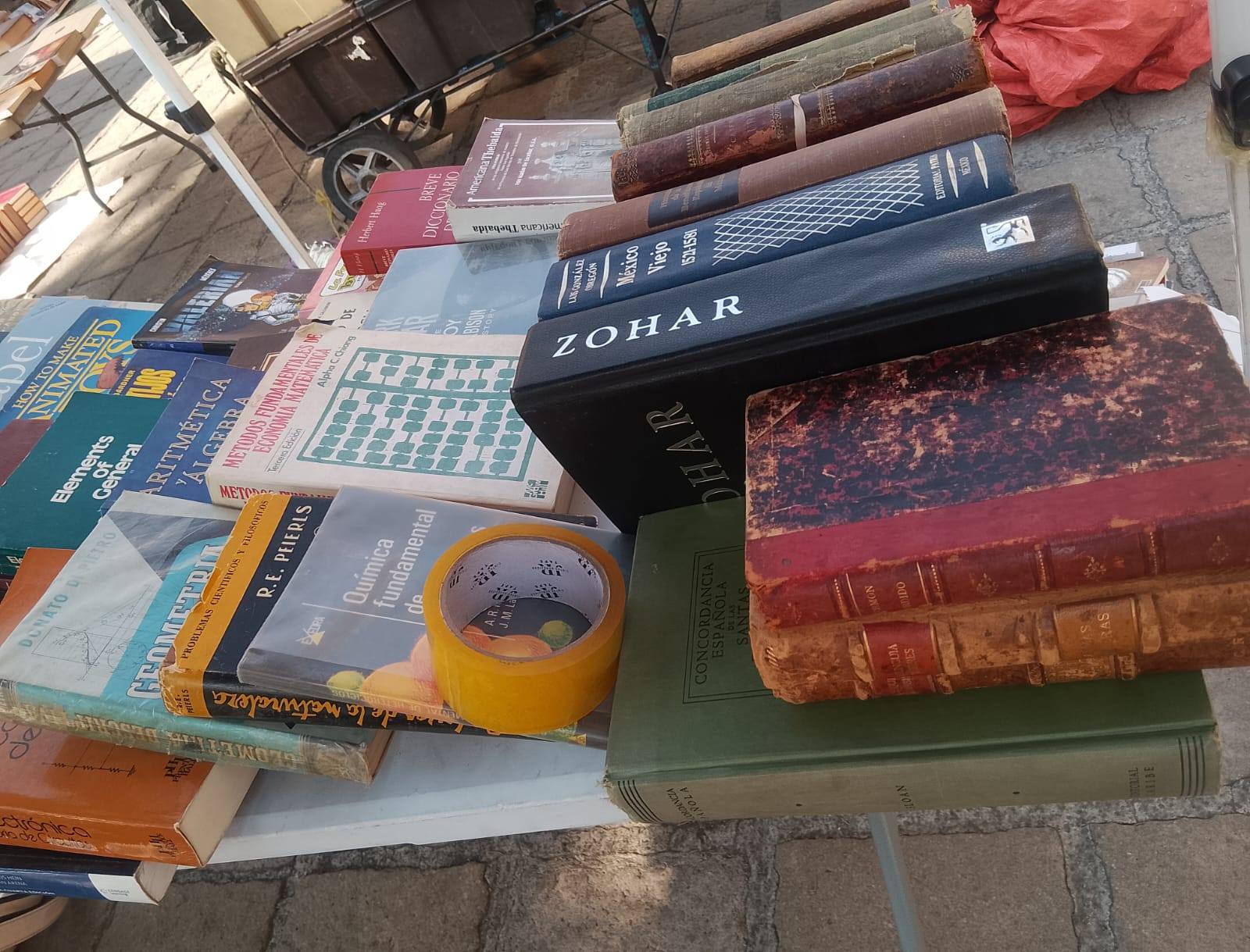Bazar de Libros San Fernando | Mexico City