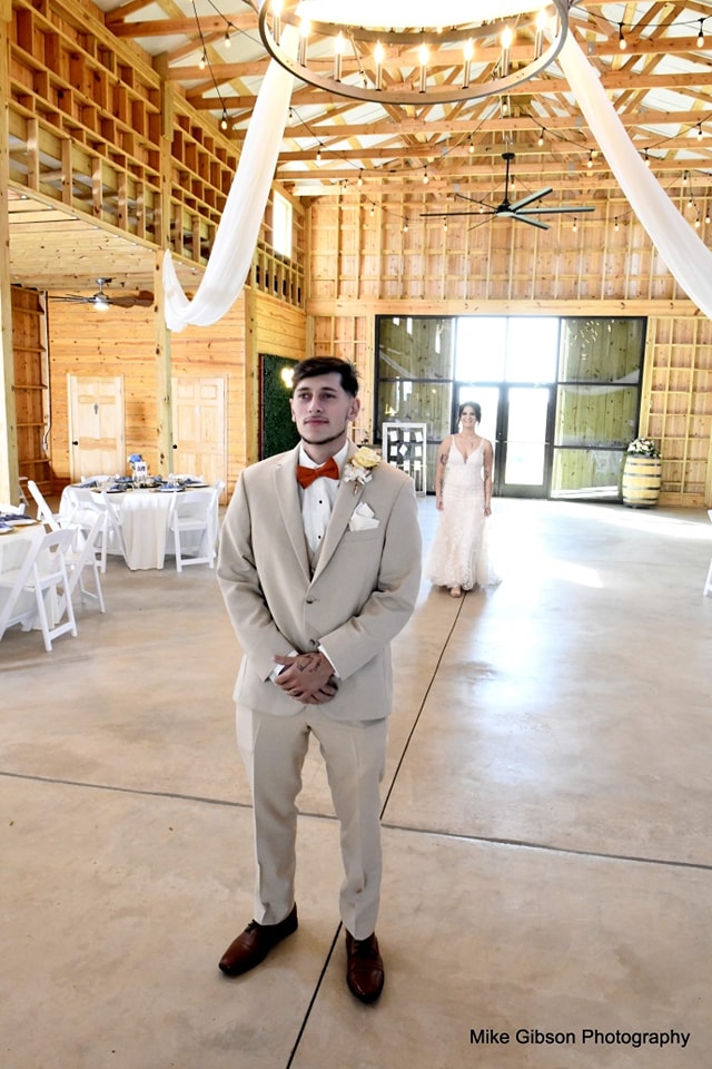 Meet Mr. and Mrs. Razo! Just... - Mike Gibson Photography | Facebook