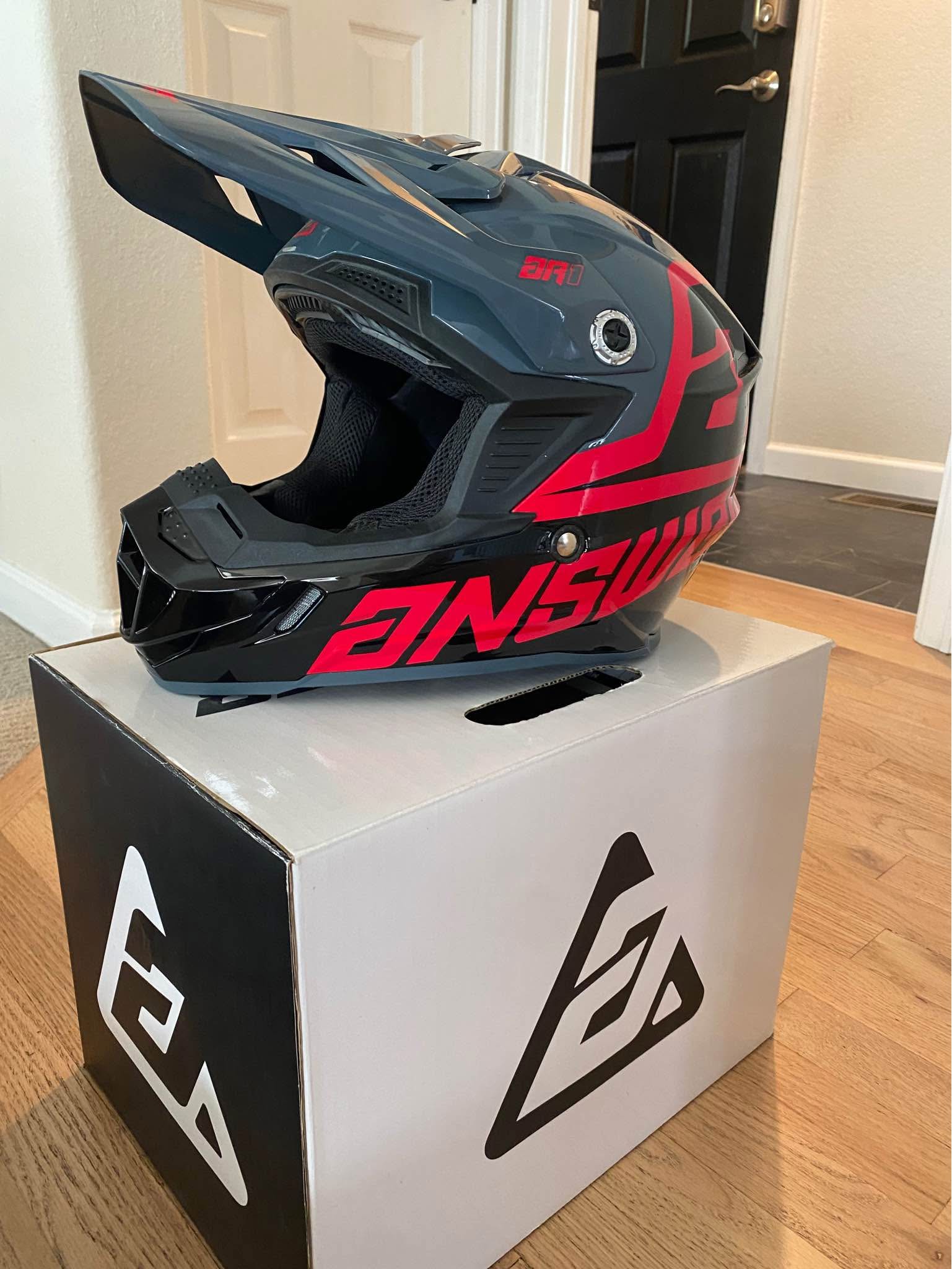 Answer Racing AR1 VOYD Helmet Black/Charcoal/Pink Youth Medium ...