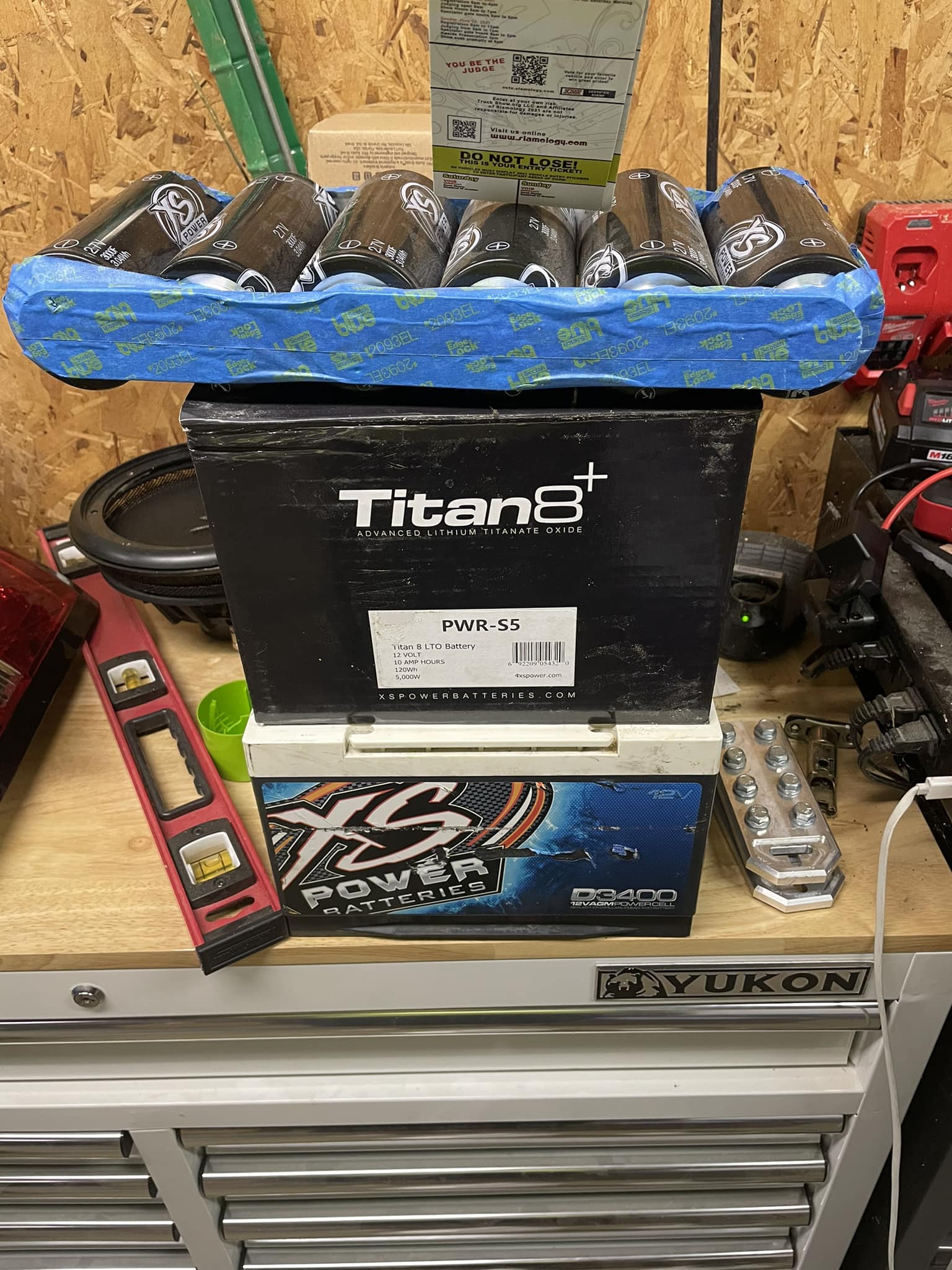 Power pack size for 1990's Alpha set?
