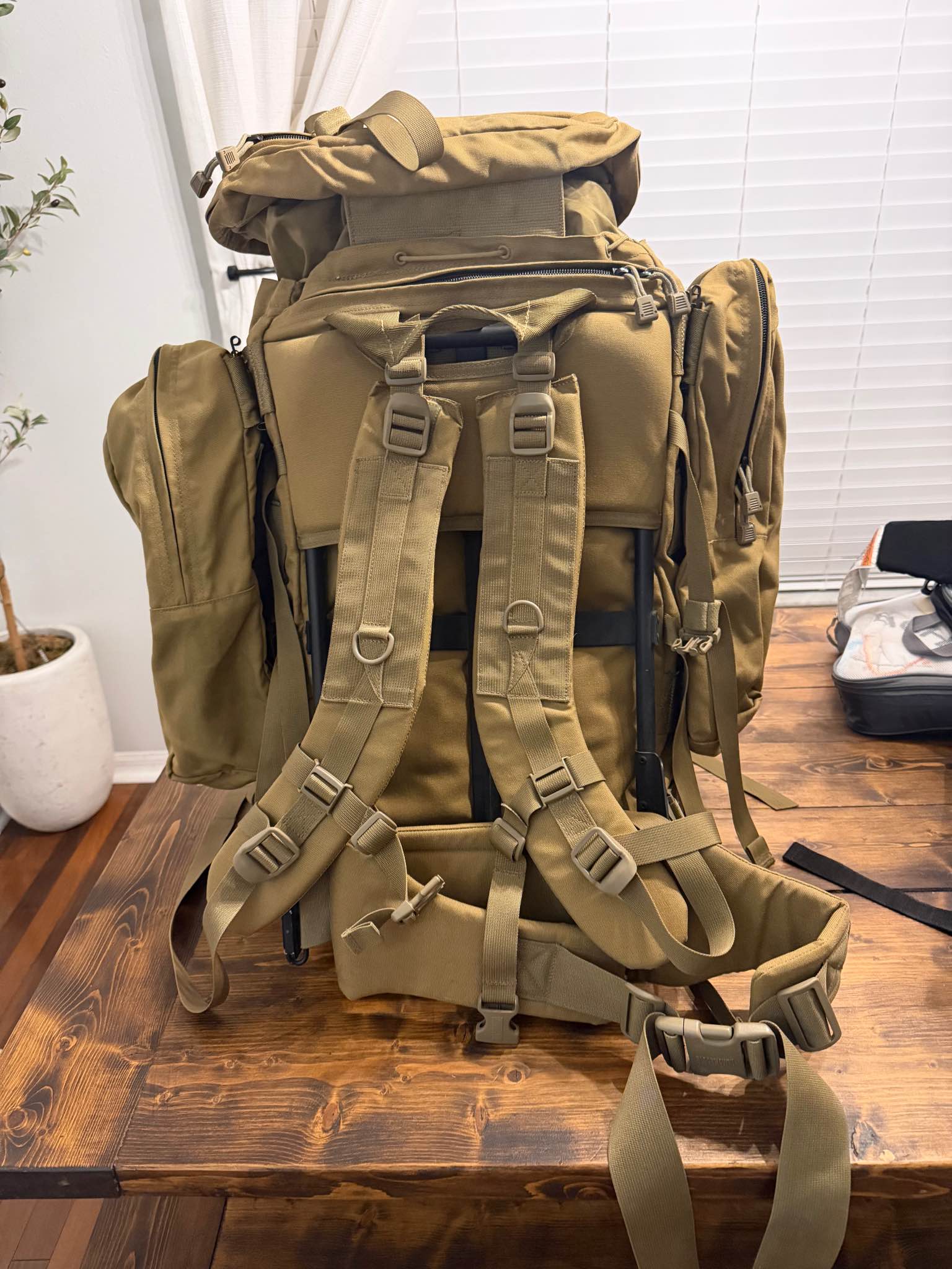BlackHawk SOF Ruck Kit w/ Frame & Pads Coyote Tan 60SOFKDE Enhanced ...