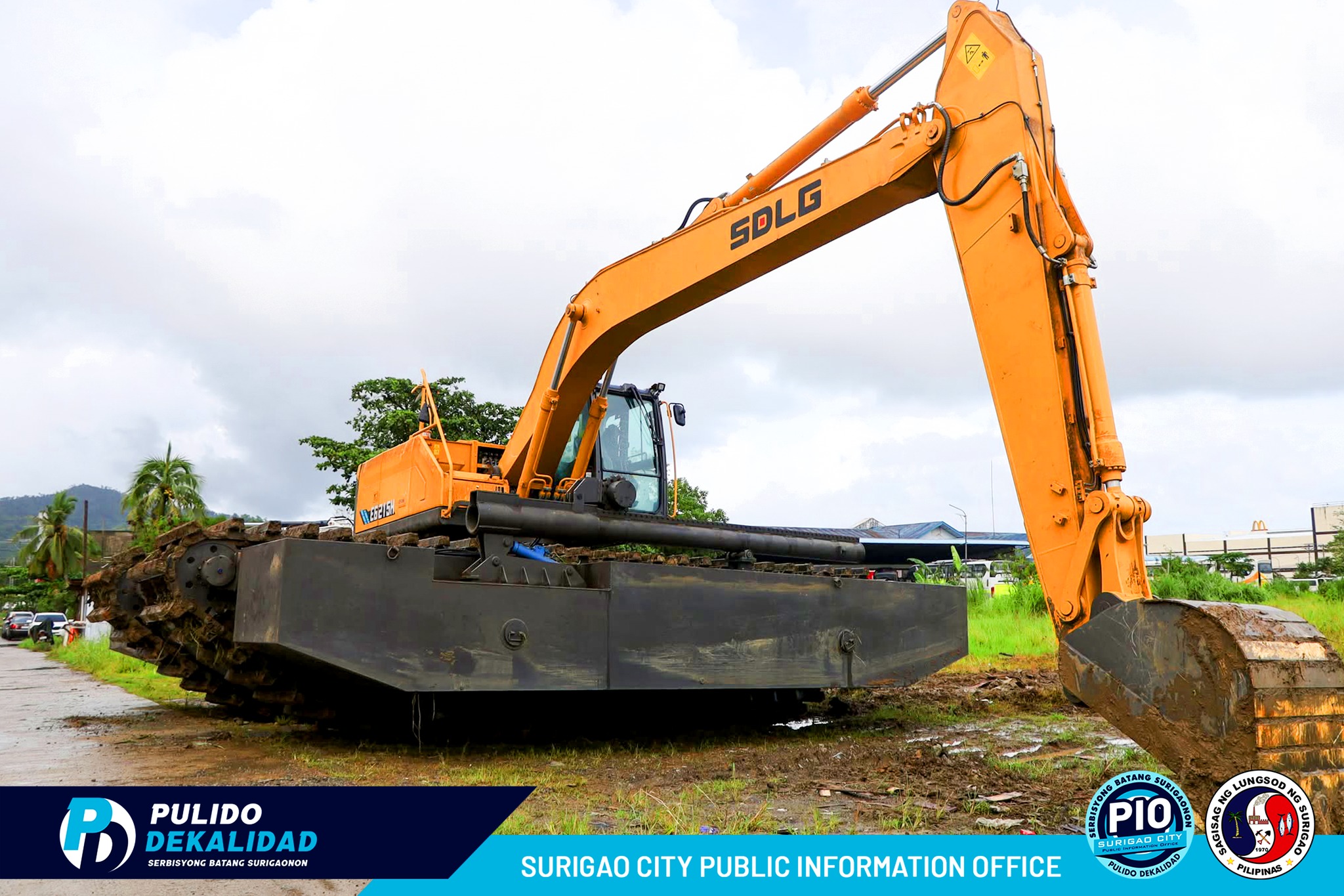 BAGONG AMPHIBIOUS (FLOATING) BACKHOE... - Surigao City PIO | Facebook
