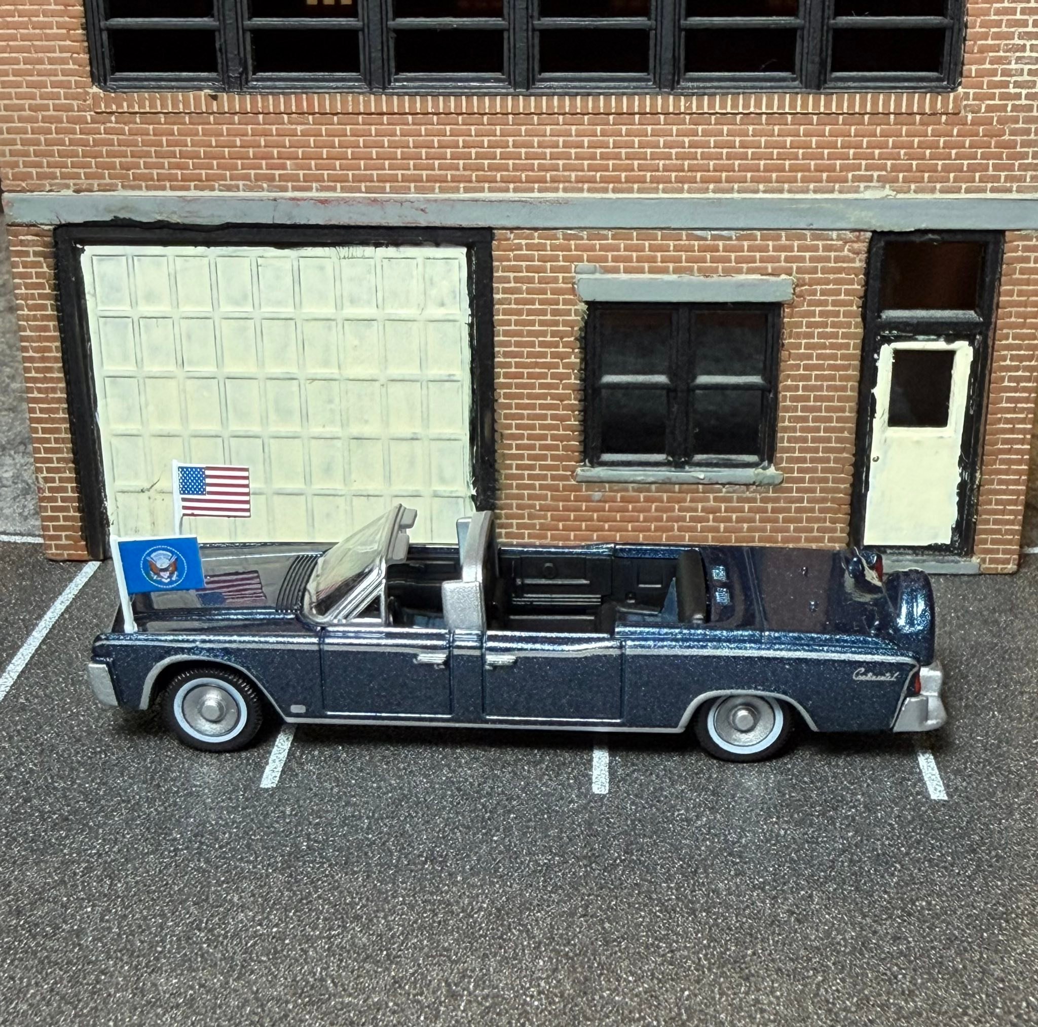JFK's 1961 Lincoln Continental X100 parade limo